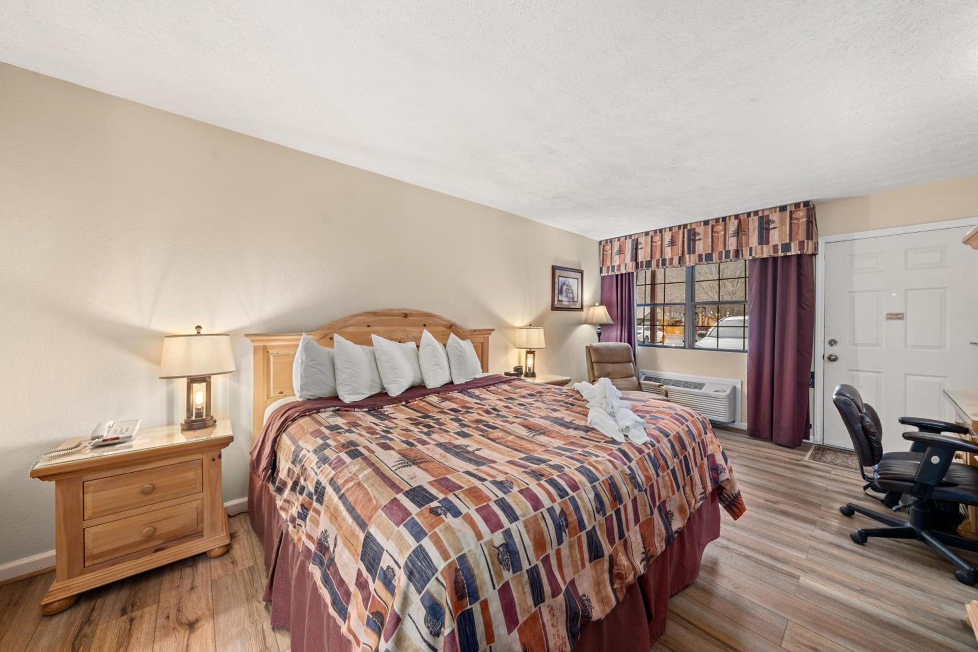 Jonathan Creek Inn and Villas photo 34