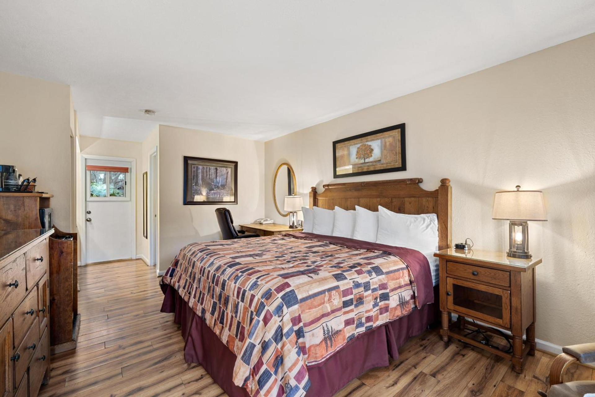 Jonathan Creek Inn and Villas photo 36
