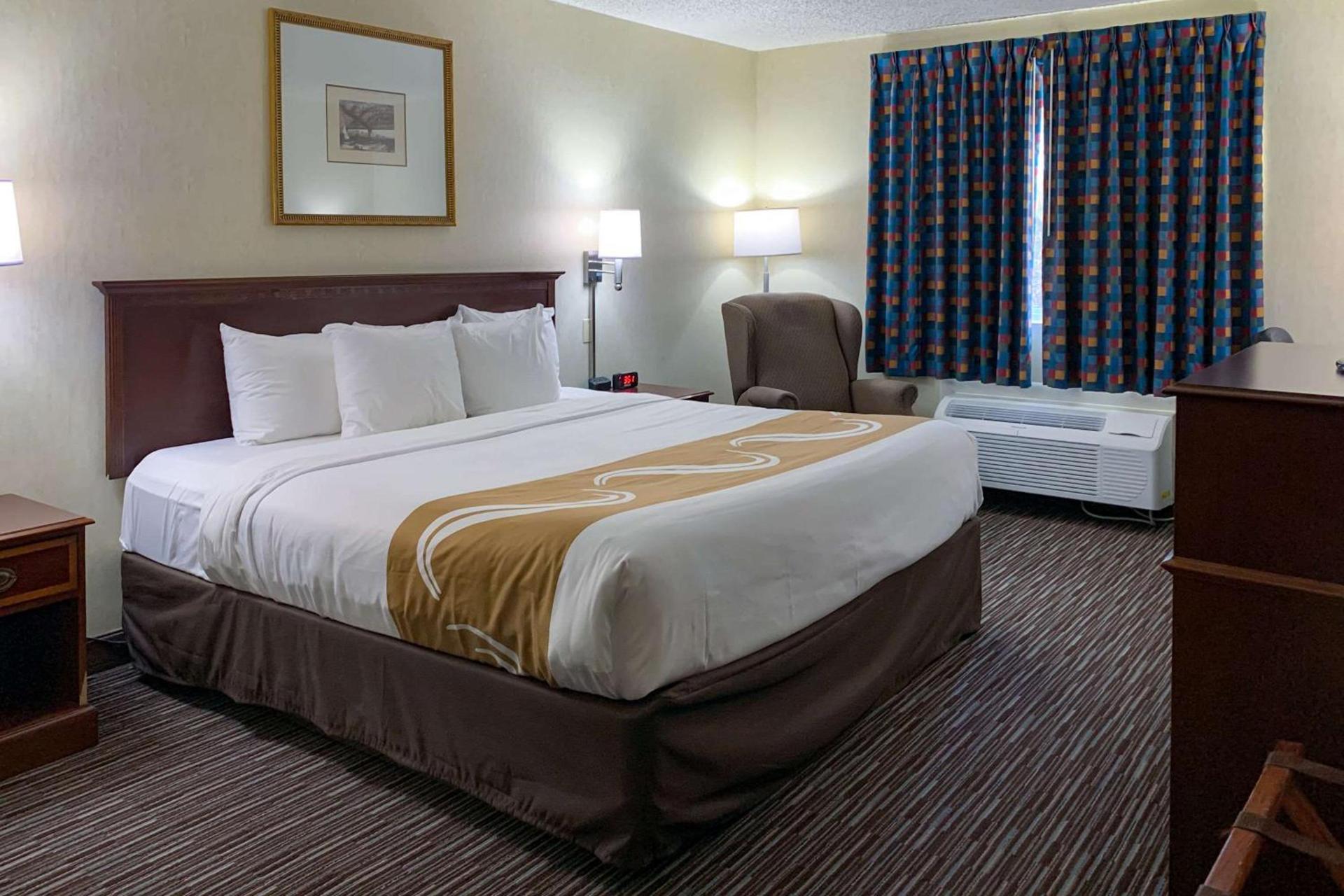Quality Inn near Toms River Corporate Park photo 13