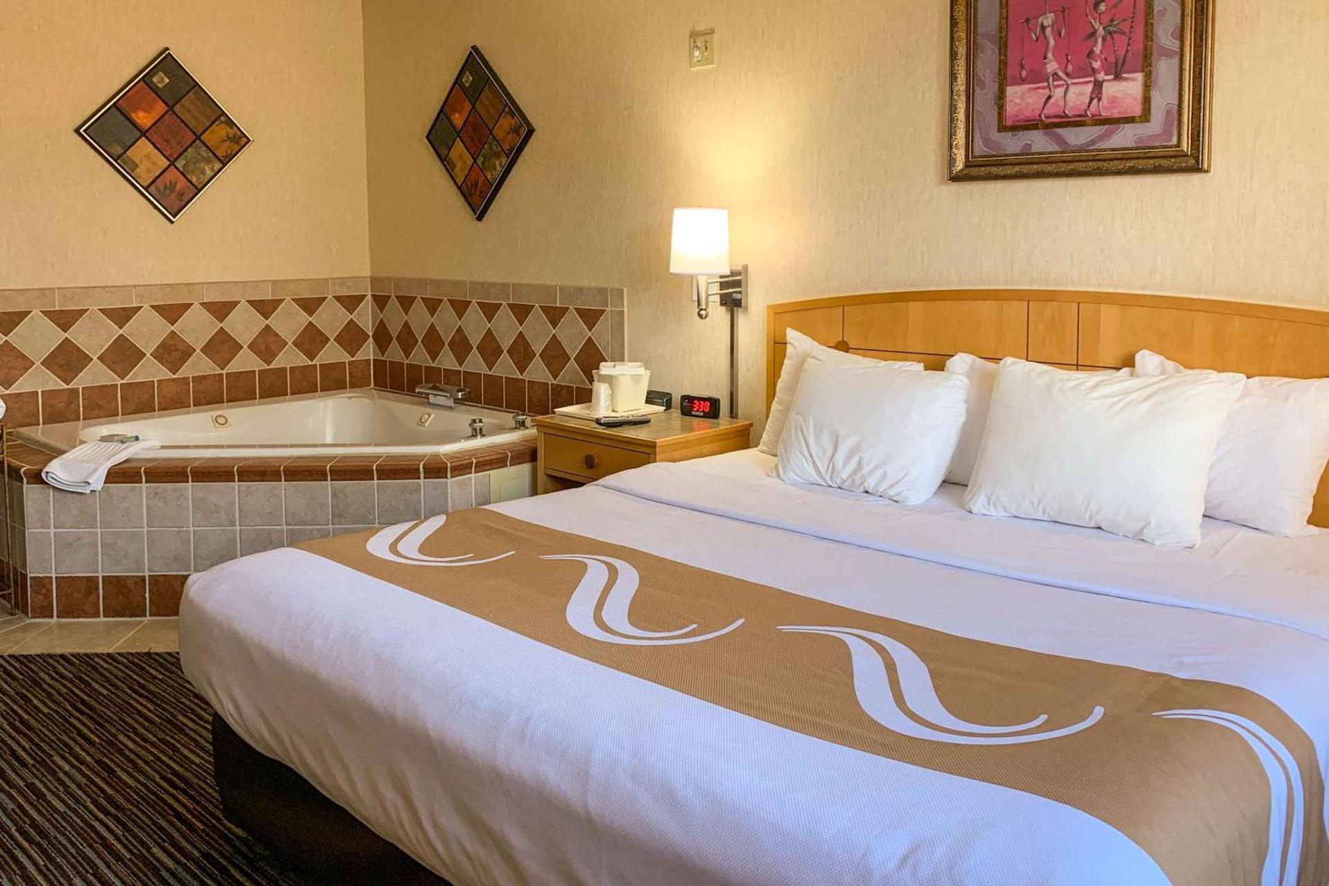 Quality Inn near Toms River Corporate Park photo 14