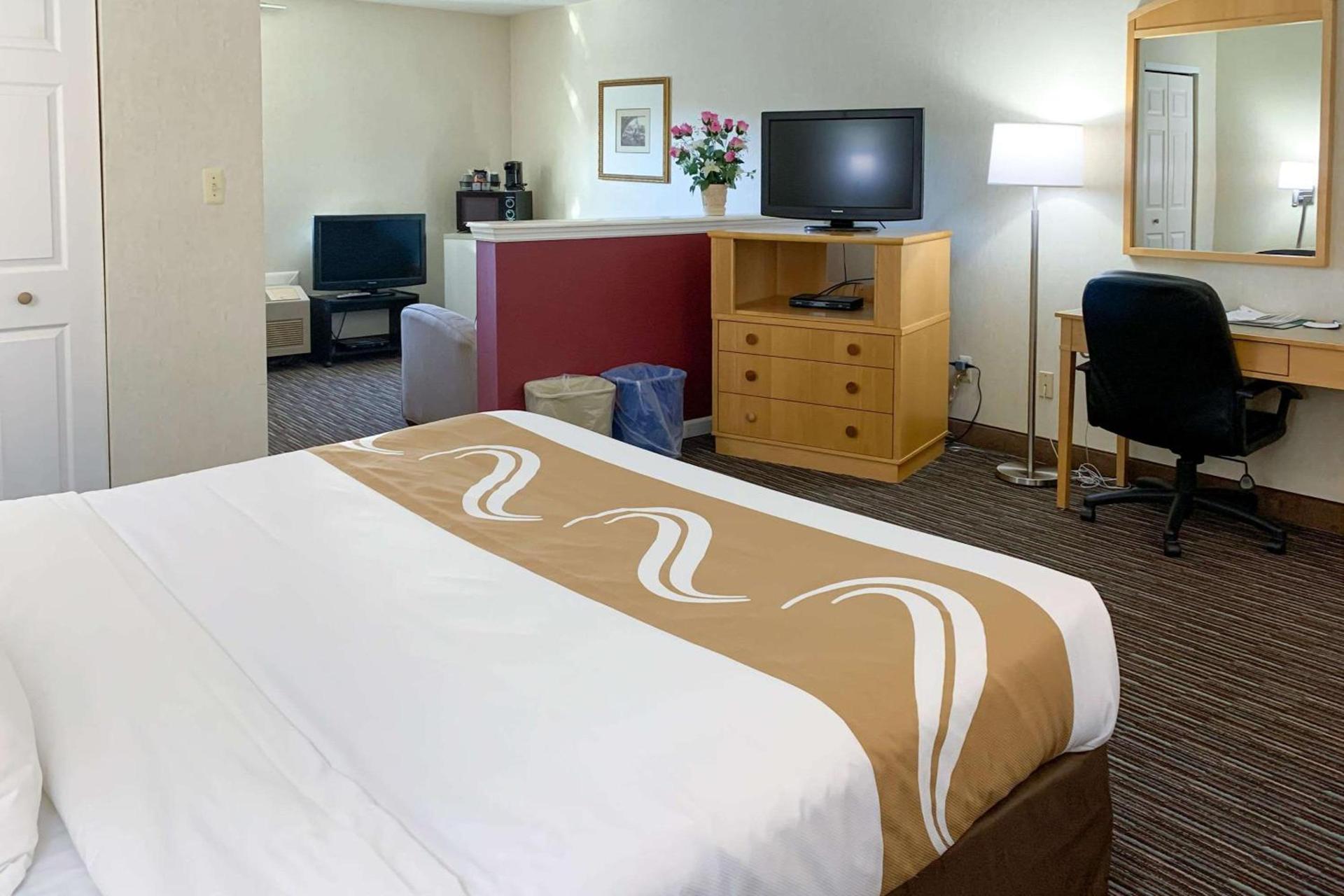 Quality Inn near Toms River Corporate Park photo 19