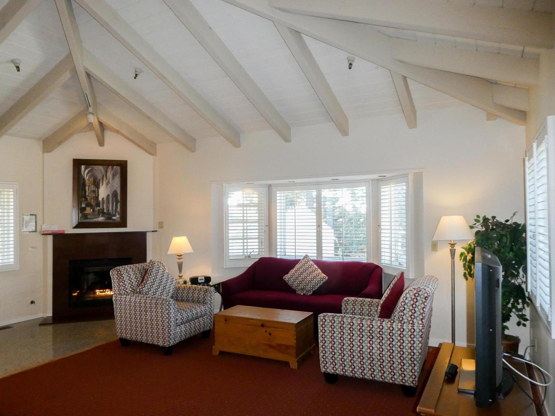 Briarwood Inn photo 31