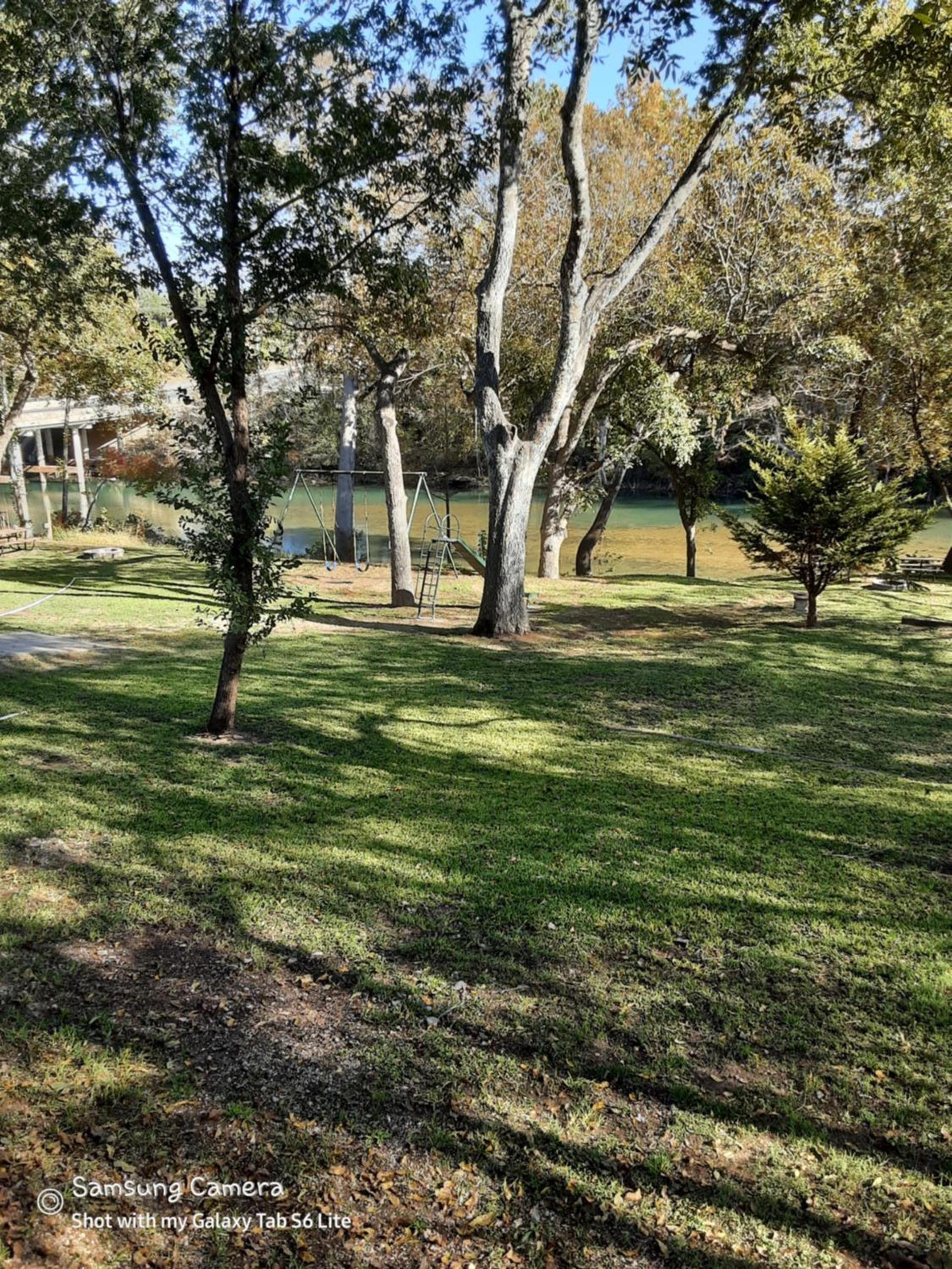 Horseshoe Riverside Lodge photo 37