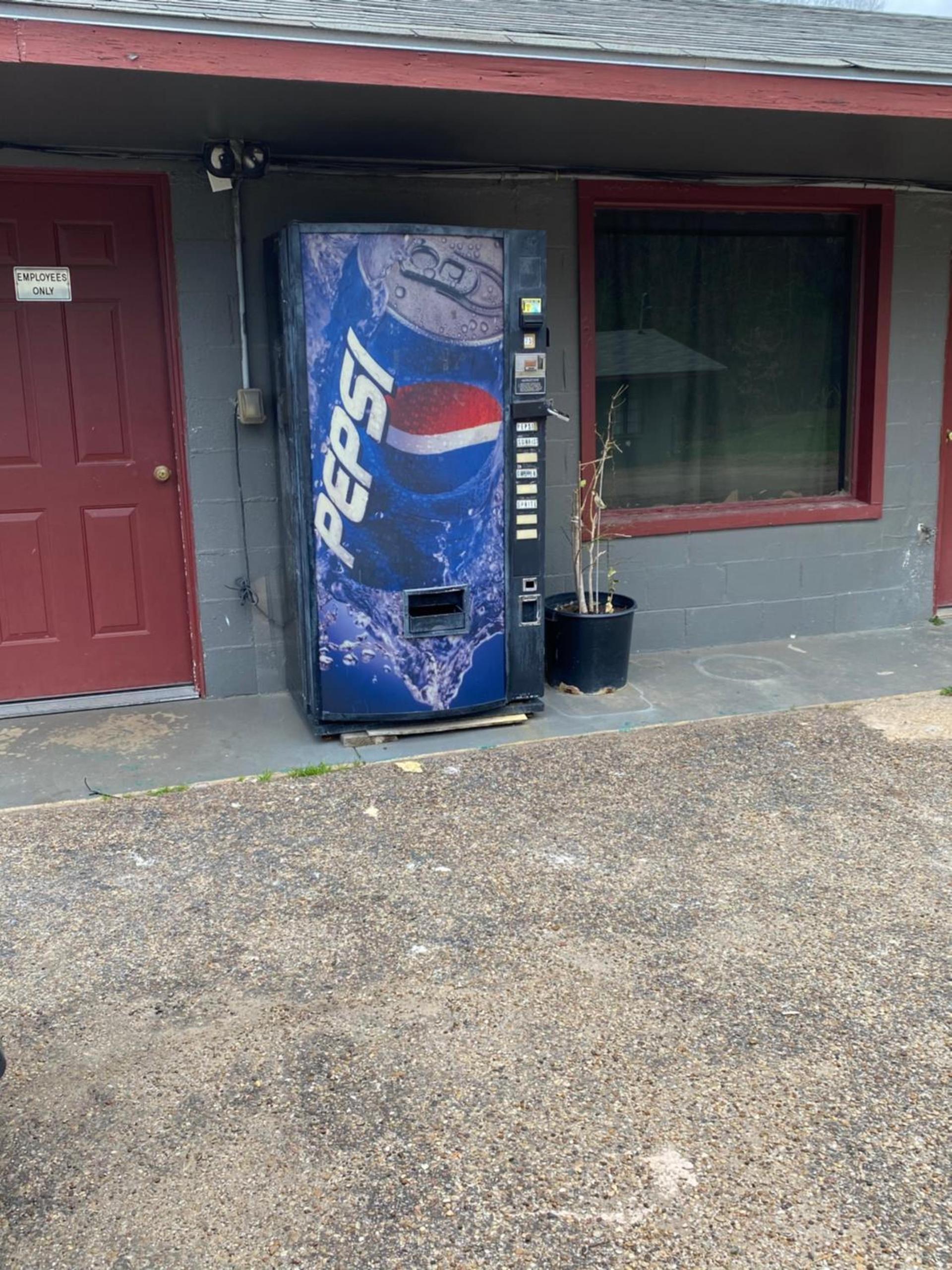 Budget Inn photo 7
