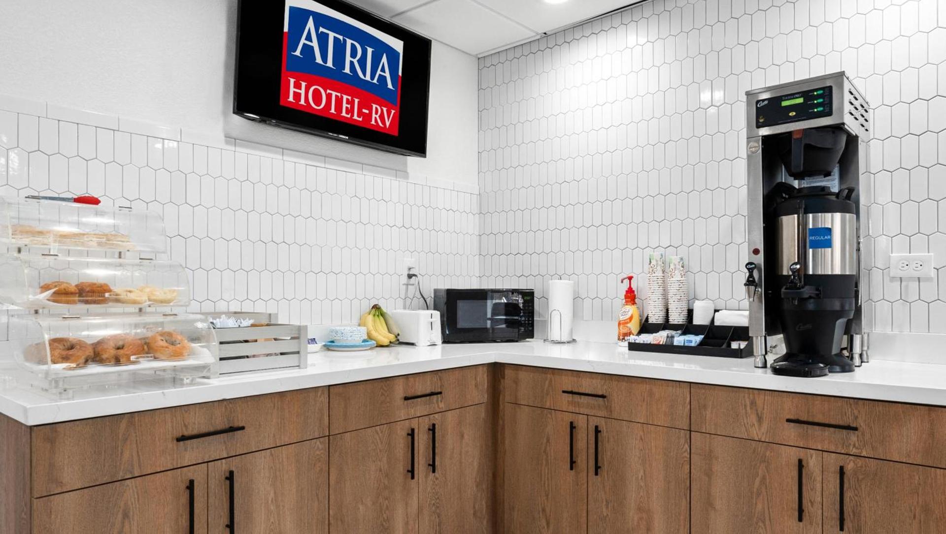 Atria Hotel and RV McGregor photo 31