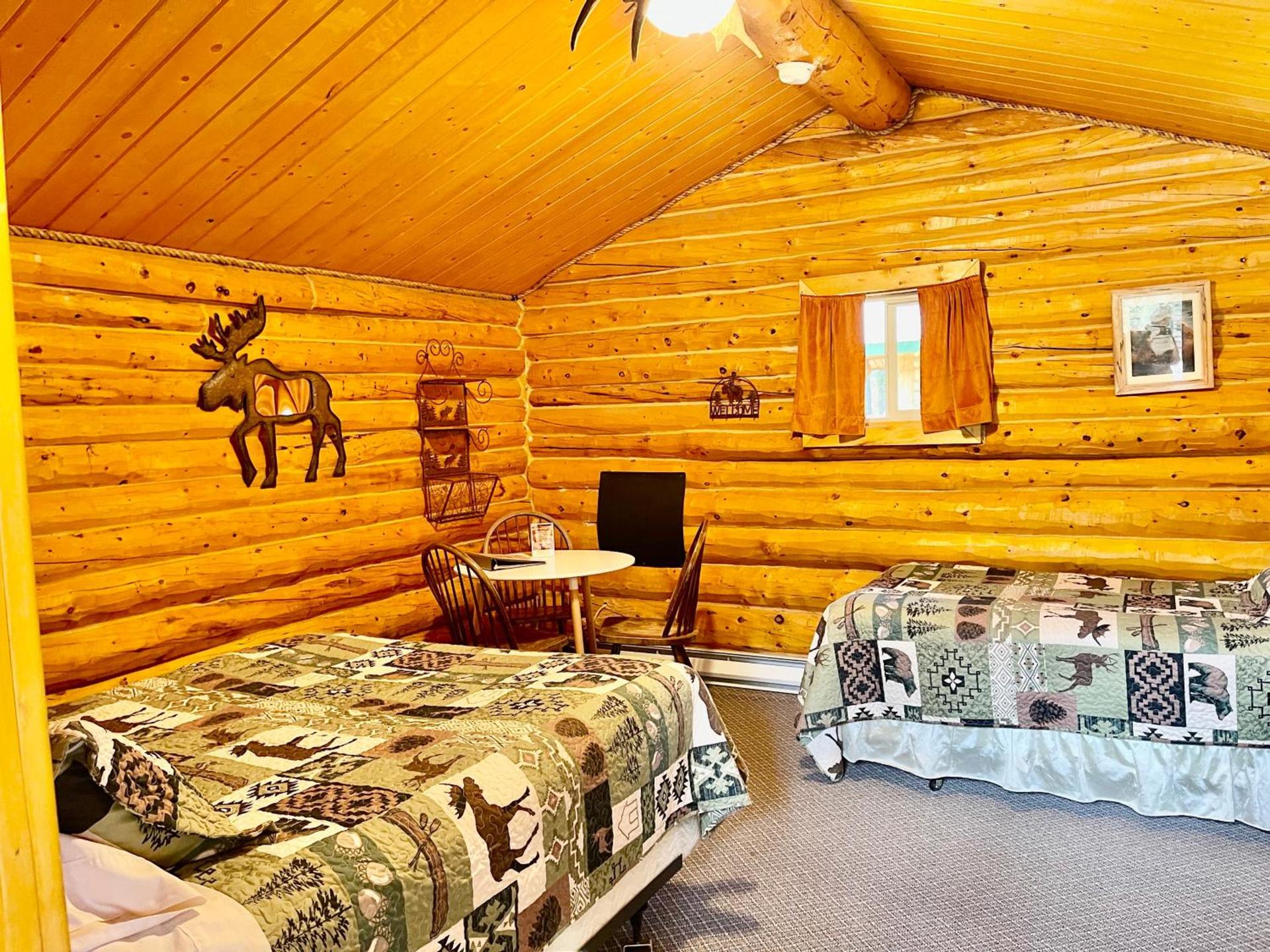 Carlo Creek Cabins photo 9