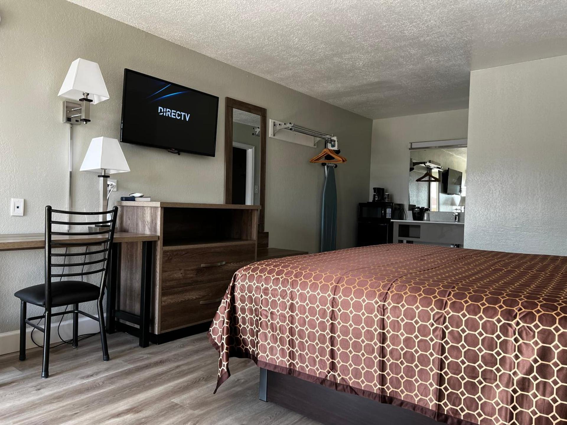 Regency Inn photo 7