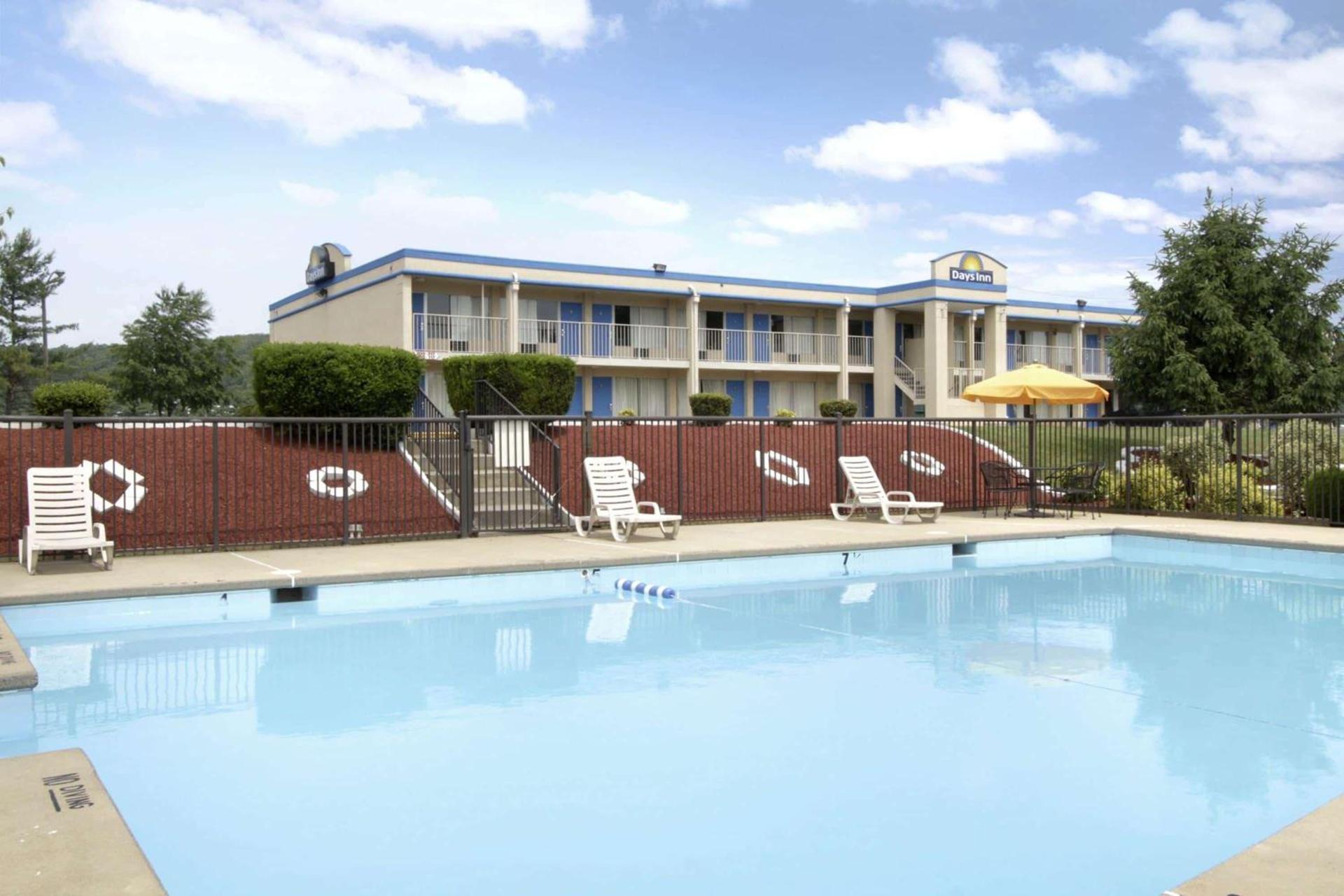 Days Inn by Wyndham Staunton photo 5
