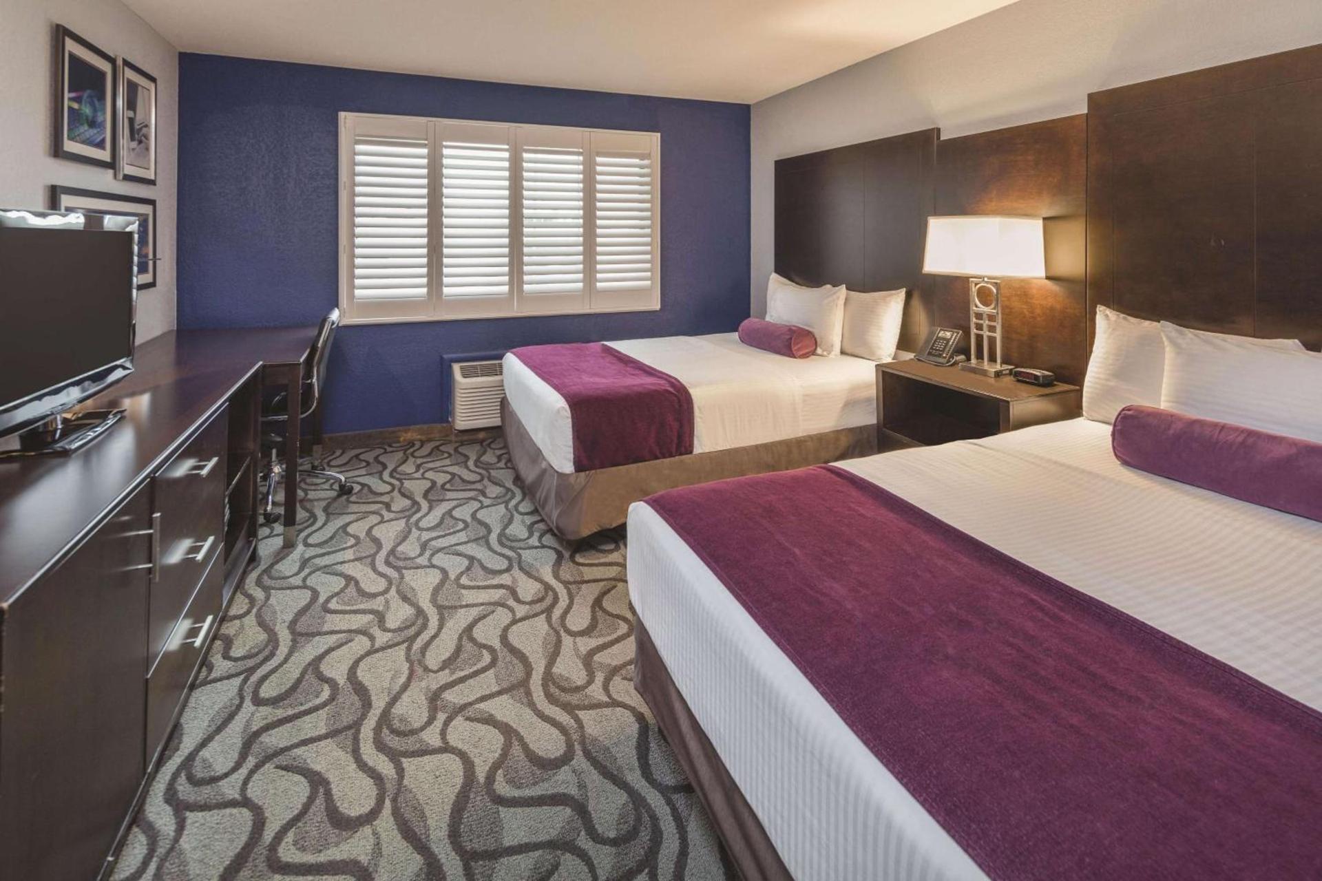 Spark by Hilton San Jose Airport photo 5