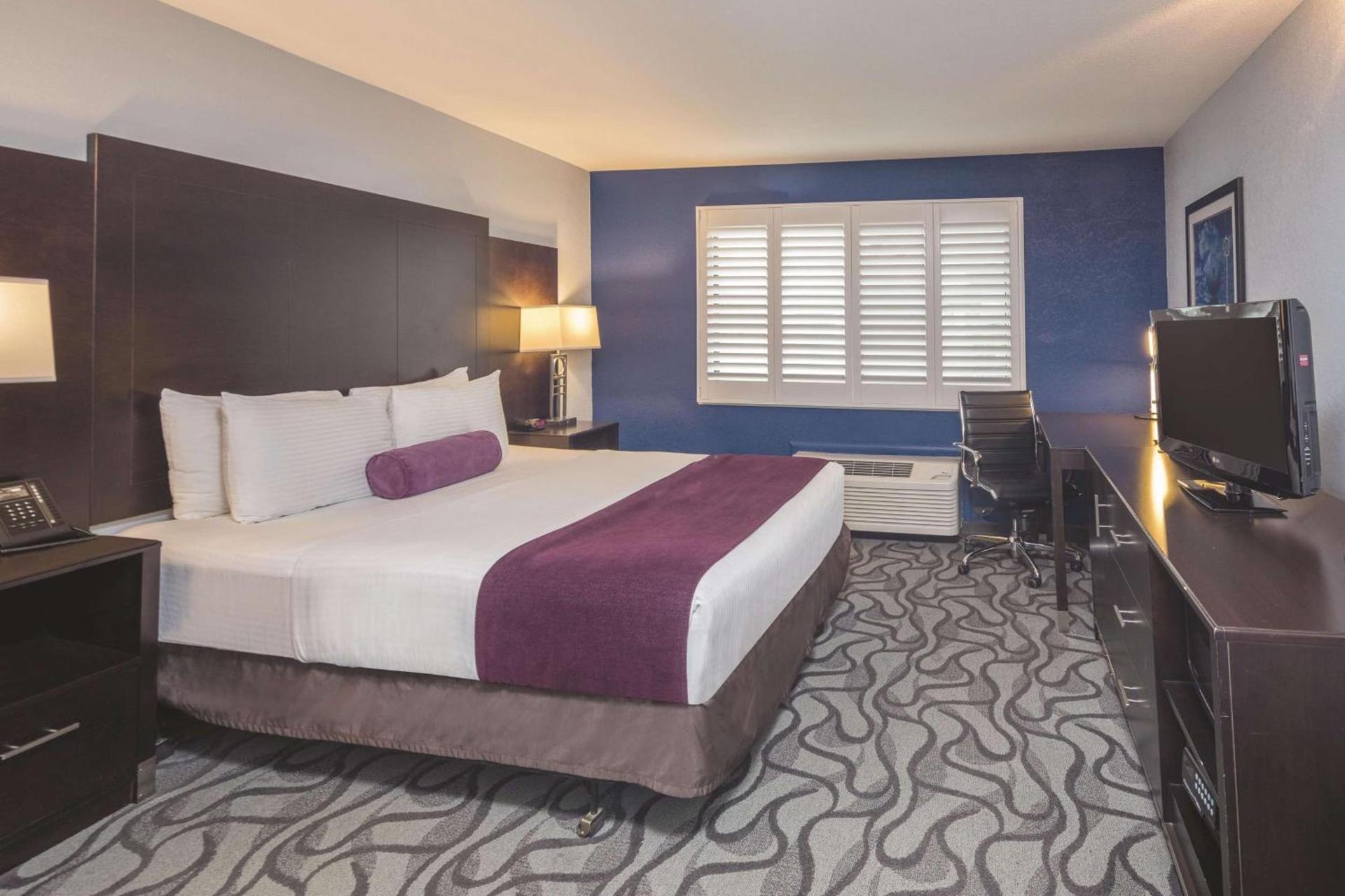 Spark by Hilton San Jose Airport photo 29