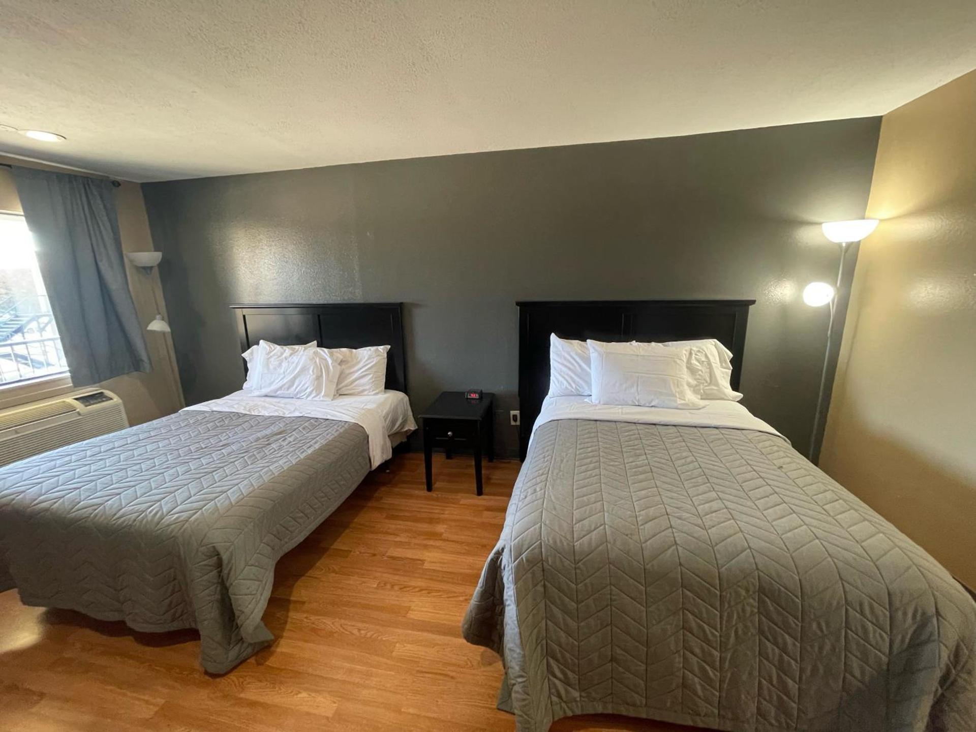 Best Budget Inn photo 12
