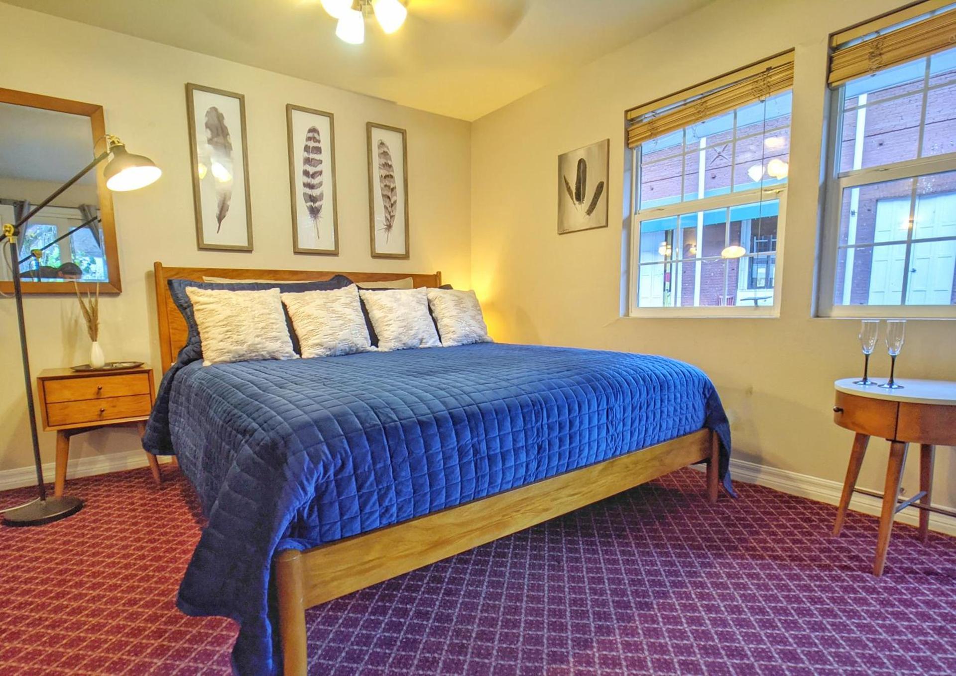 Carriage House Inn photo 31