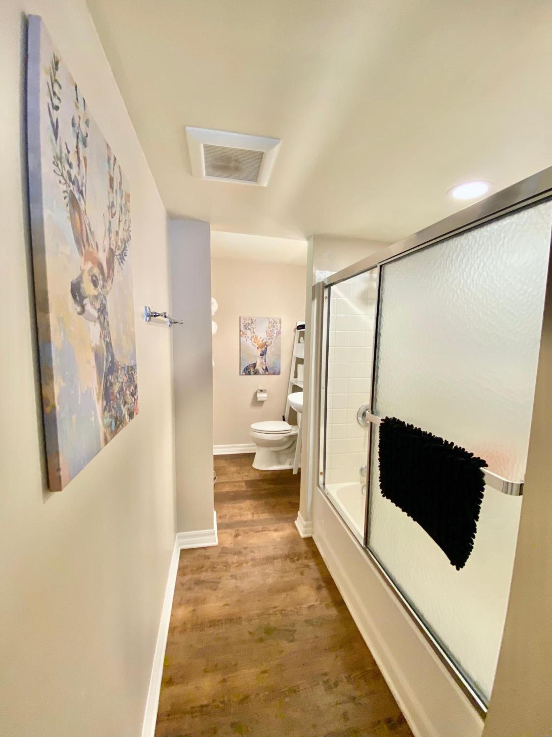 Carriage House Inn photo 33