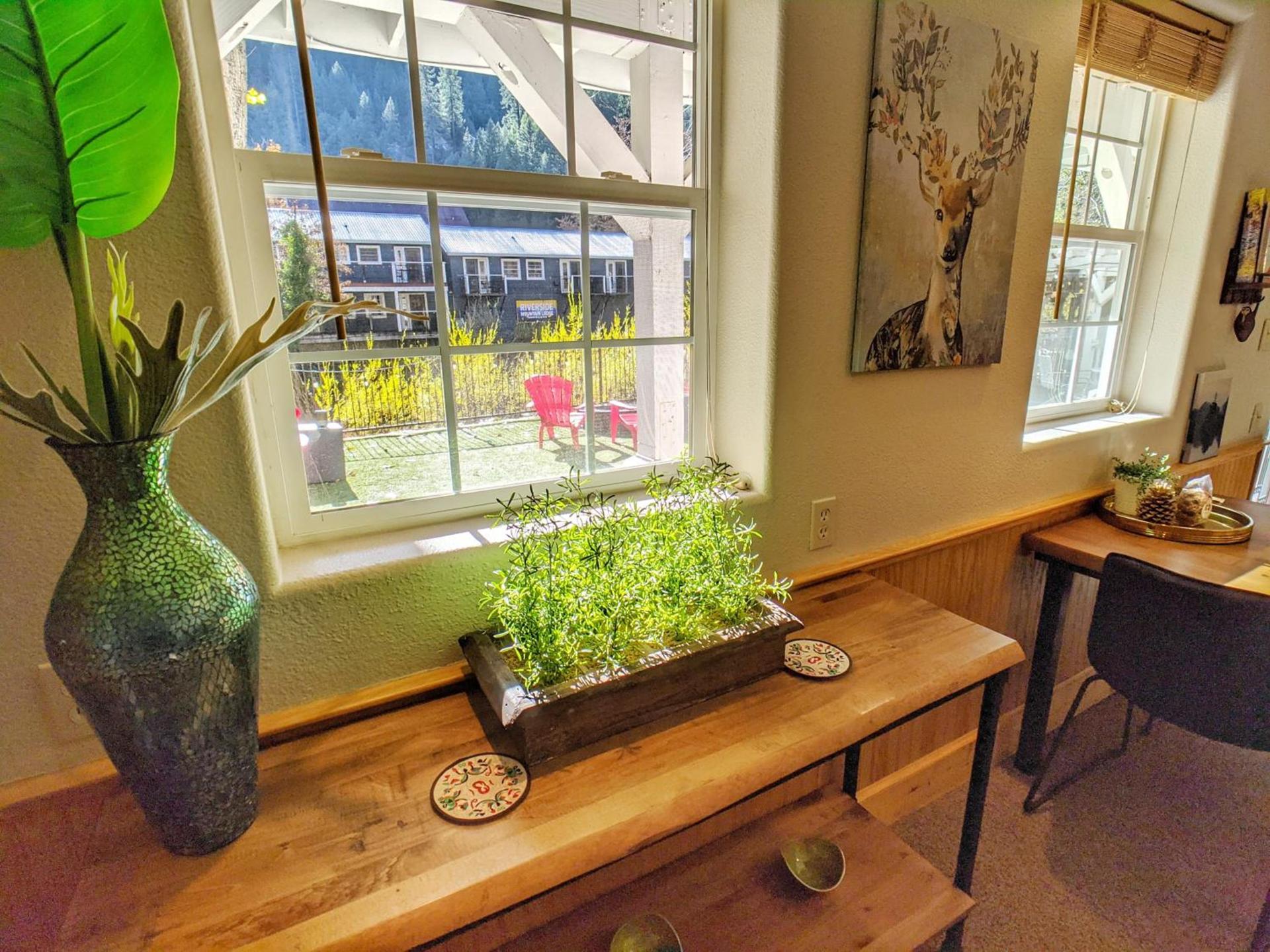 Carriage House Inn photo 54