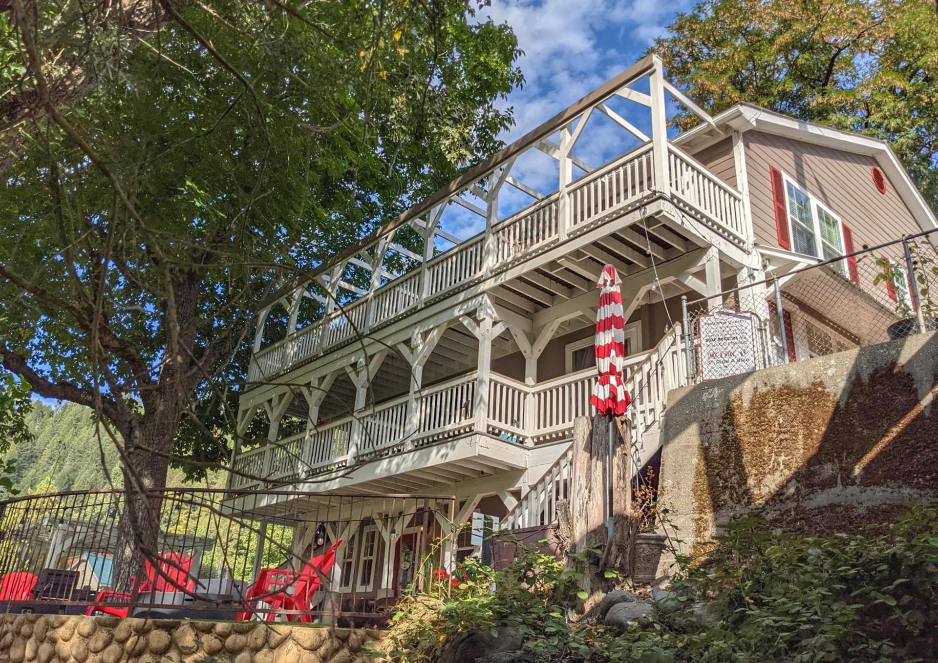 Carriage House Inn photo 63