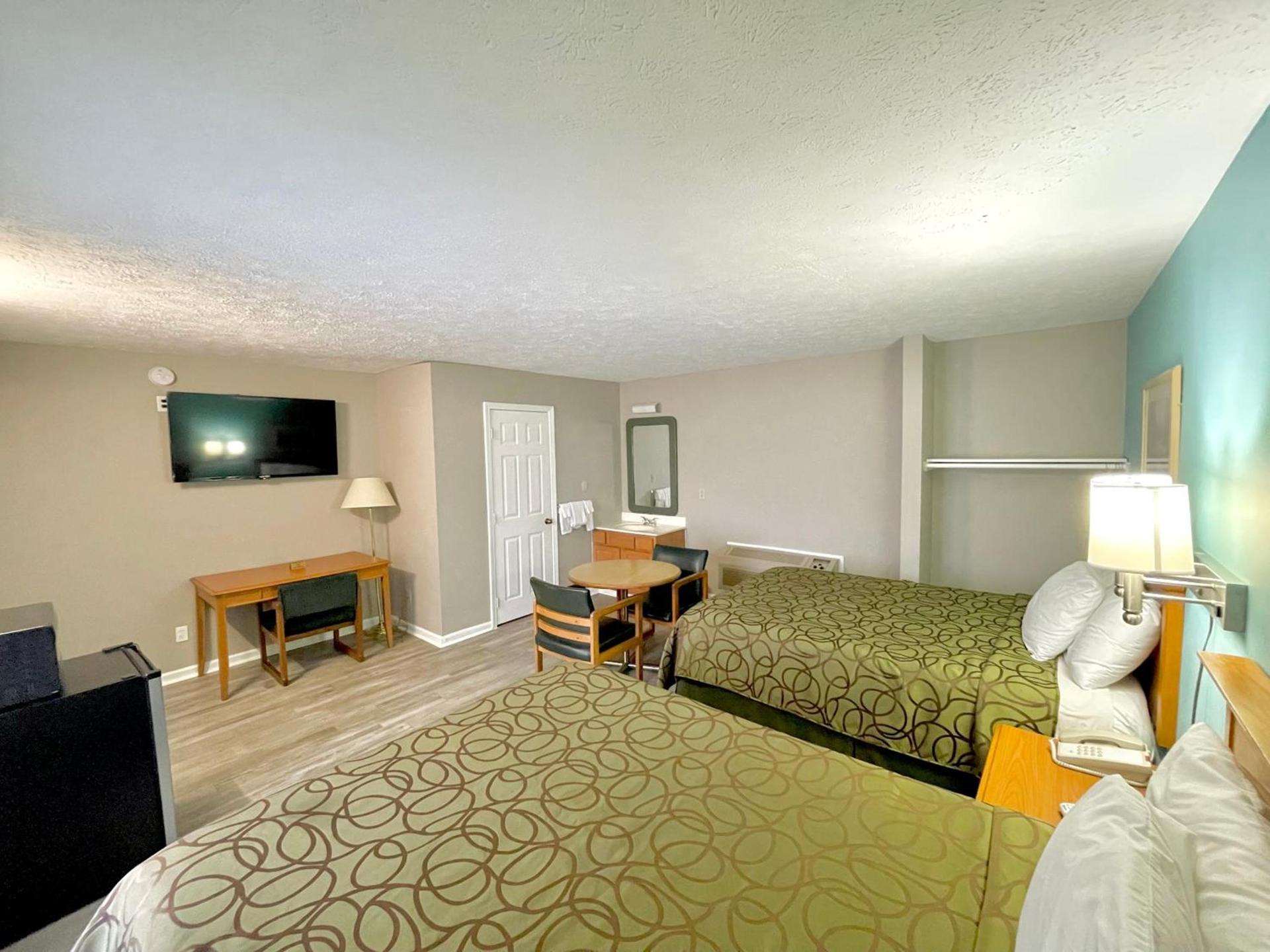 Overton Motel photo 1
