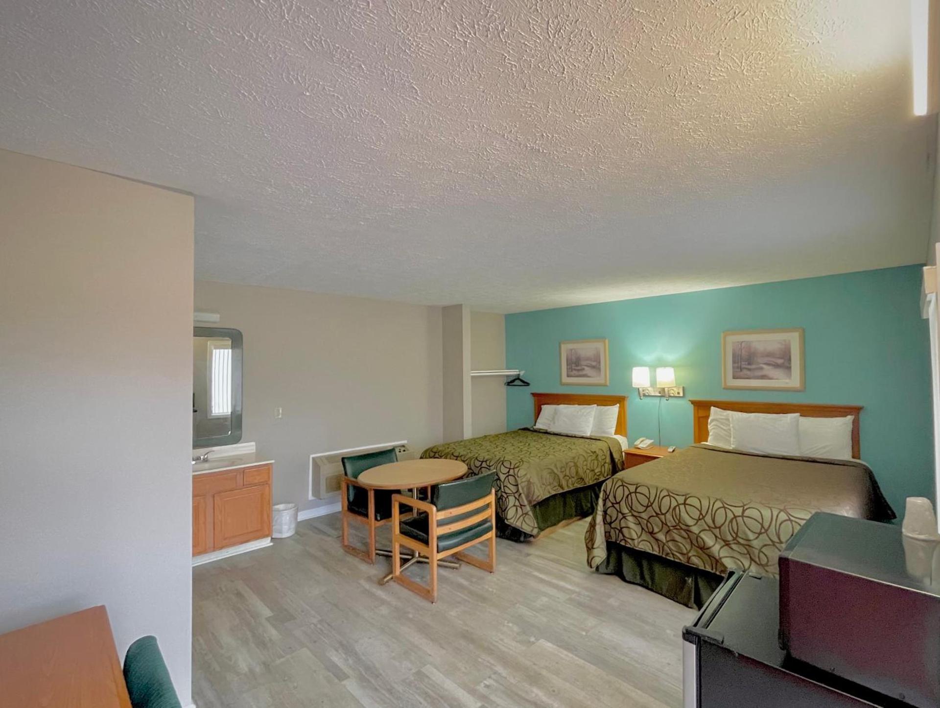 Overton Motel photo 2