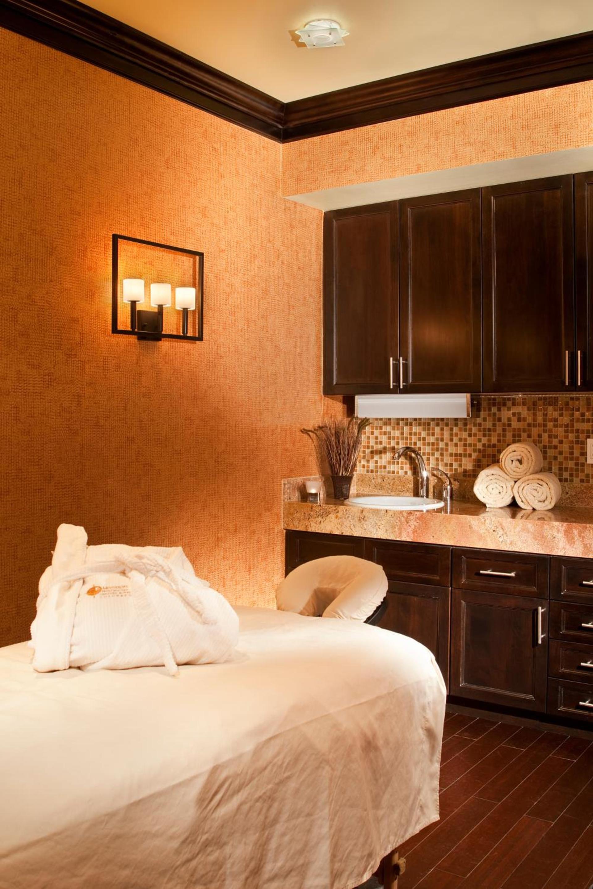 Elevation Hotel & Spa photo 11