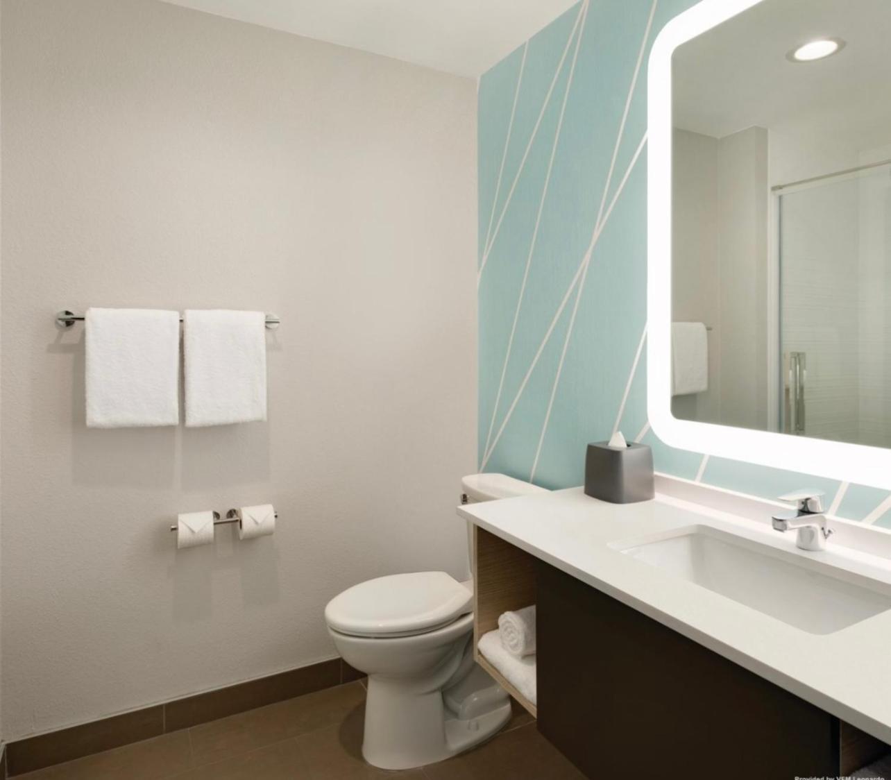 avid hotels - Macon North by IHG photo 7