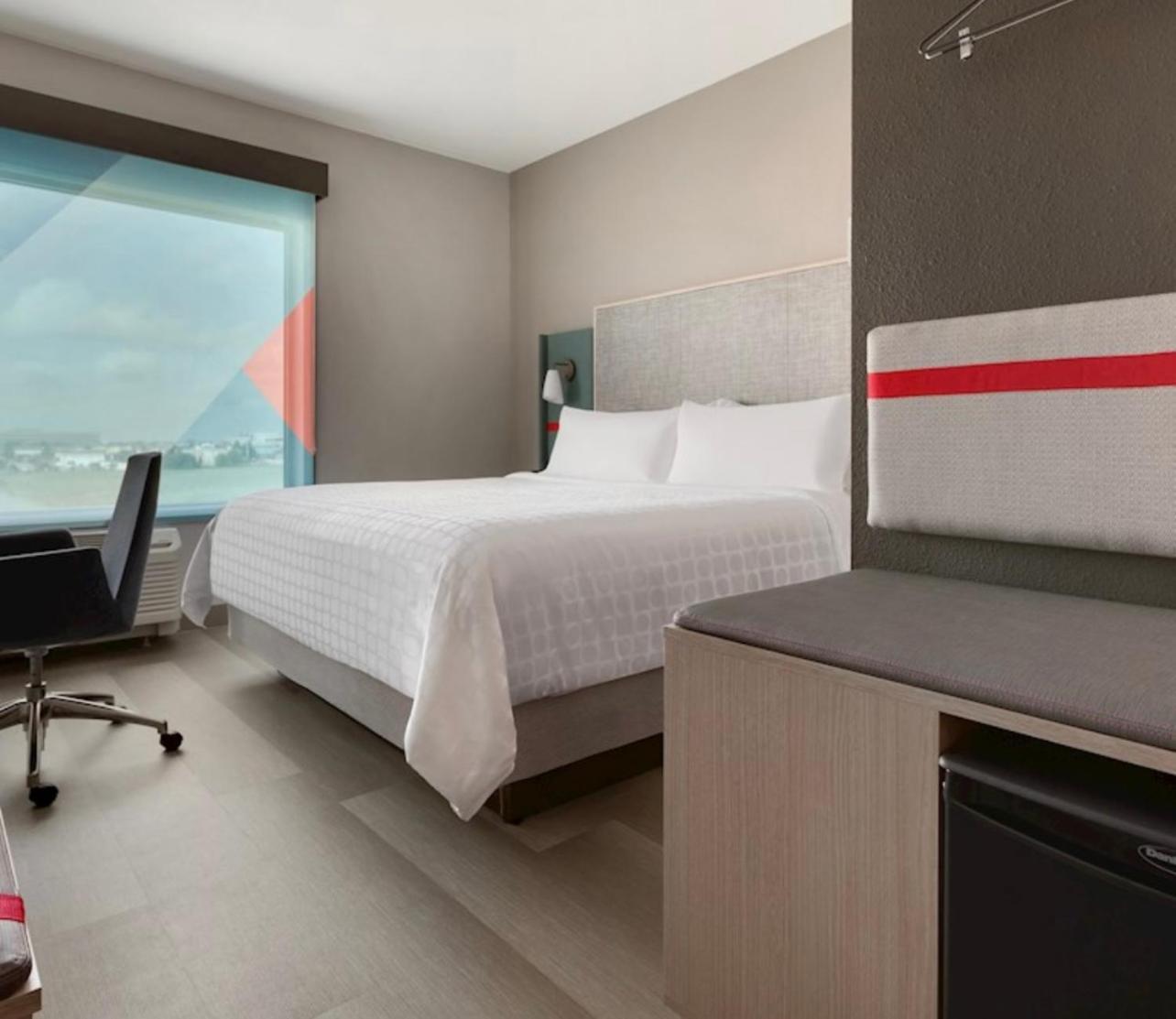avid hotels - Macon North by IHG photo 4