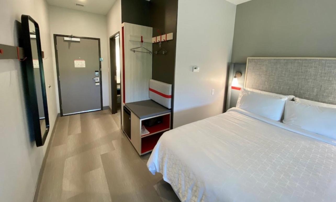 avid hotels - Macon North by IHG photo 8