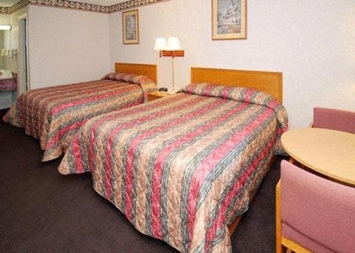 Americas Best Value Inn & Suites Macon at Eisenhower Pkwy photo 16