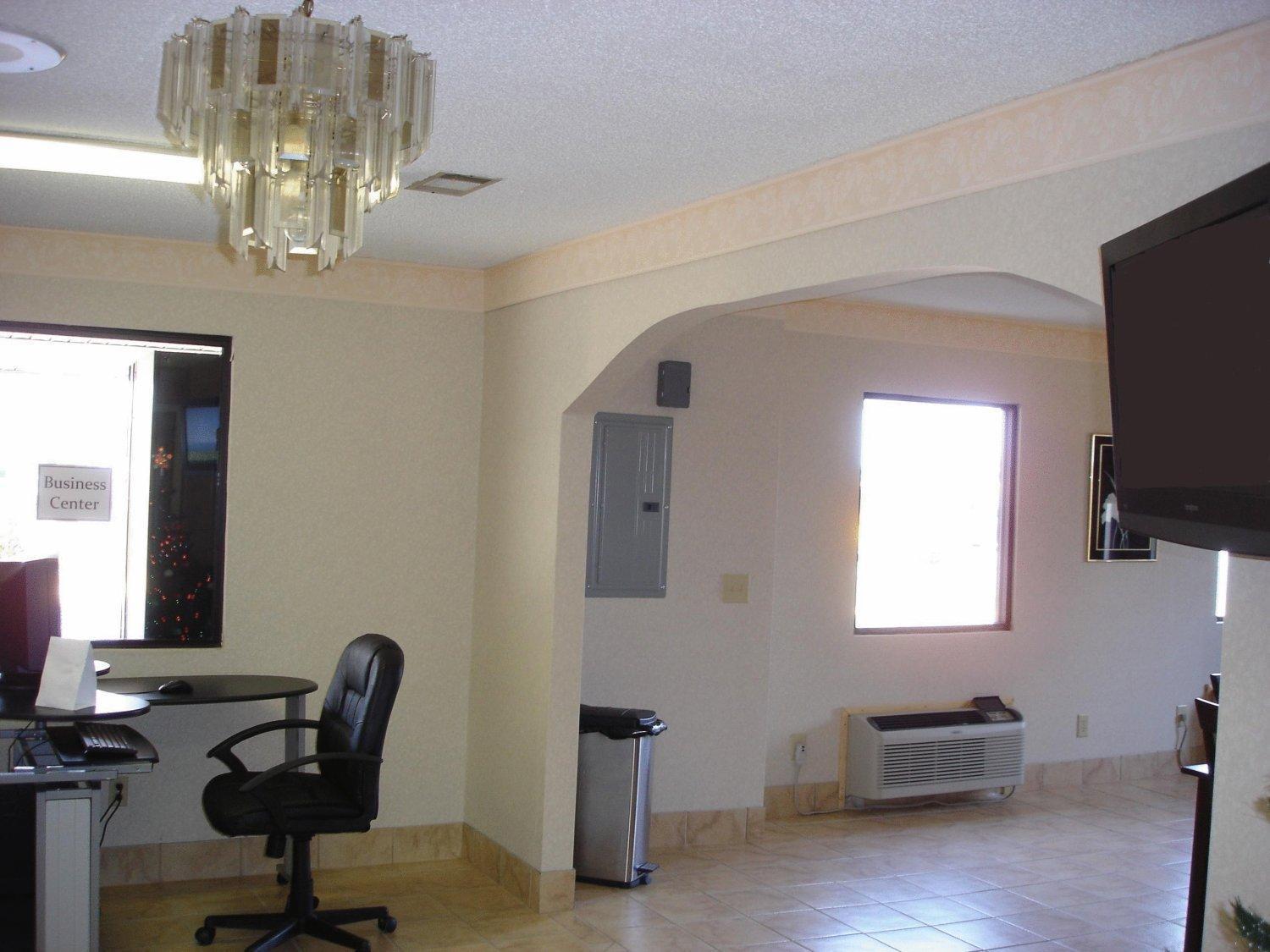 Americas Best Value Inn & Suites Macon at Eisenhower Pkwy photo 24