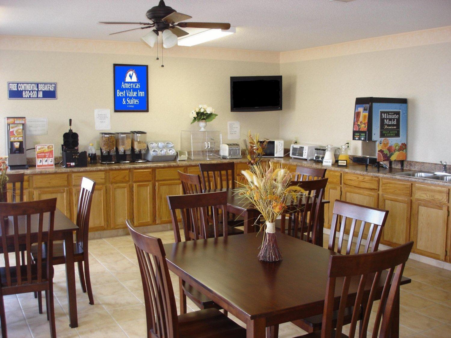 Americas Best Value Inn & Suites Macon at Eisenhower Pkwy photo 25