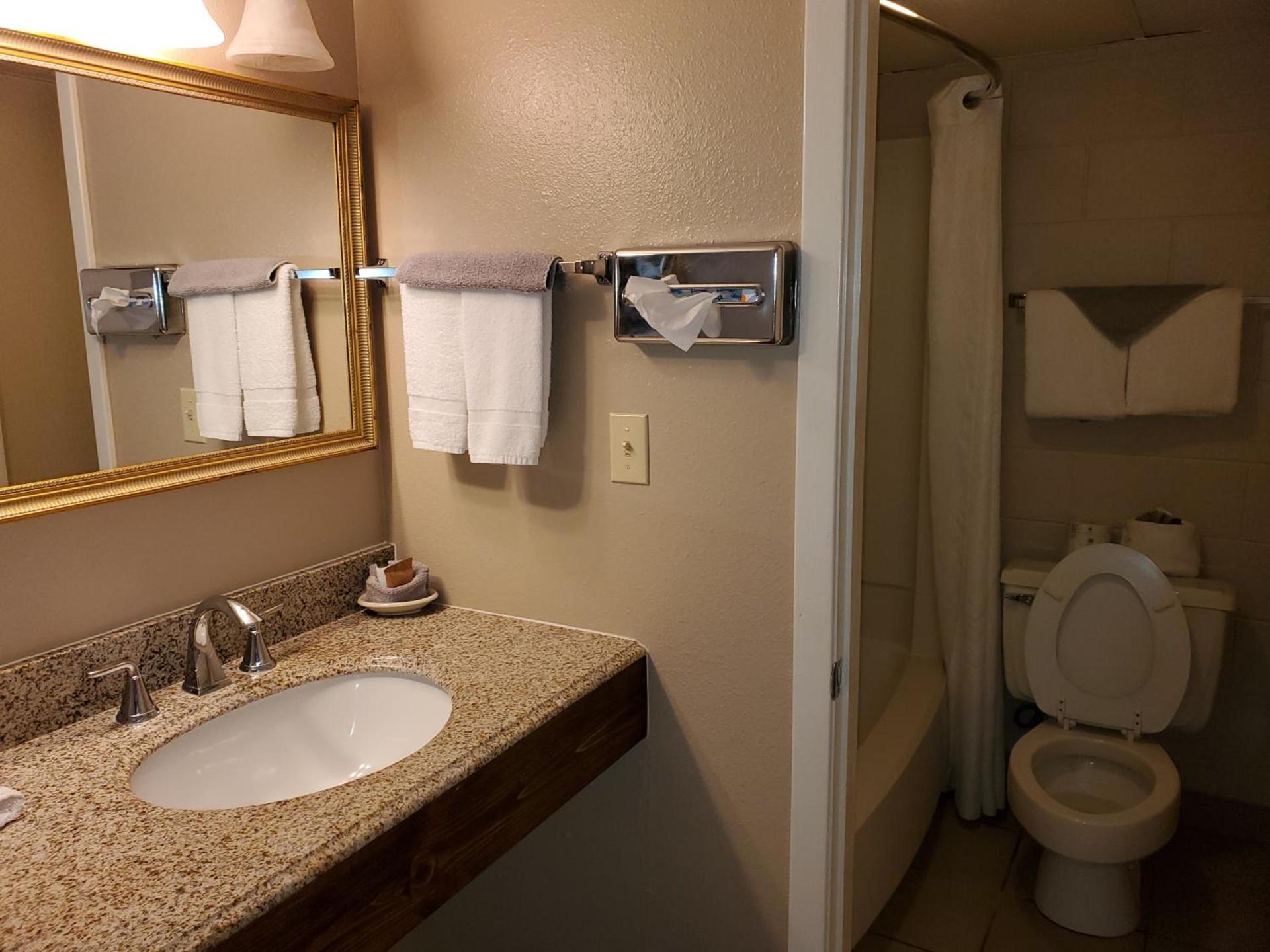 Kansas Country Inn photo 36