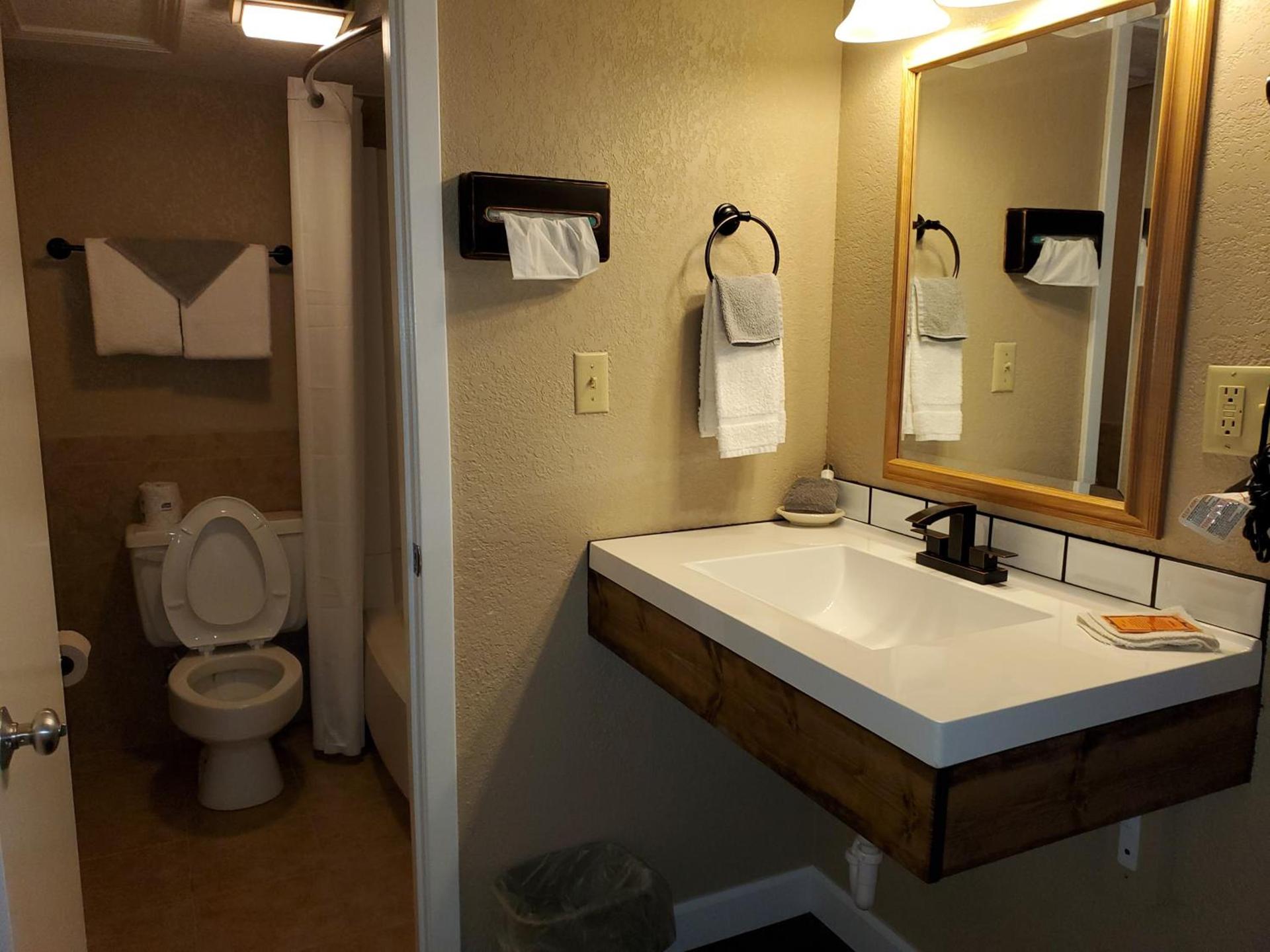 Kansas Country Inn photo 42