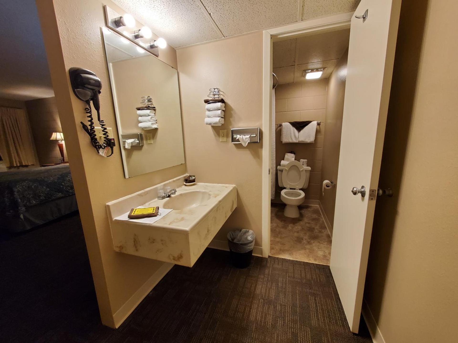 Kansas Country Inn photo 32