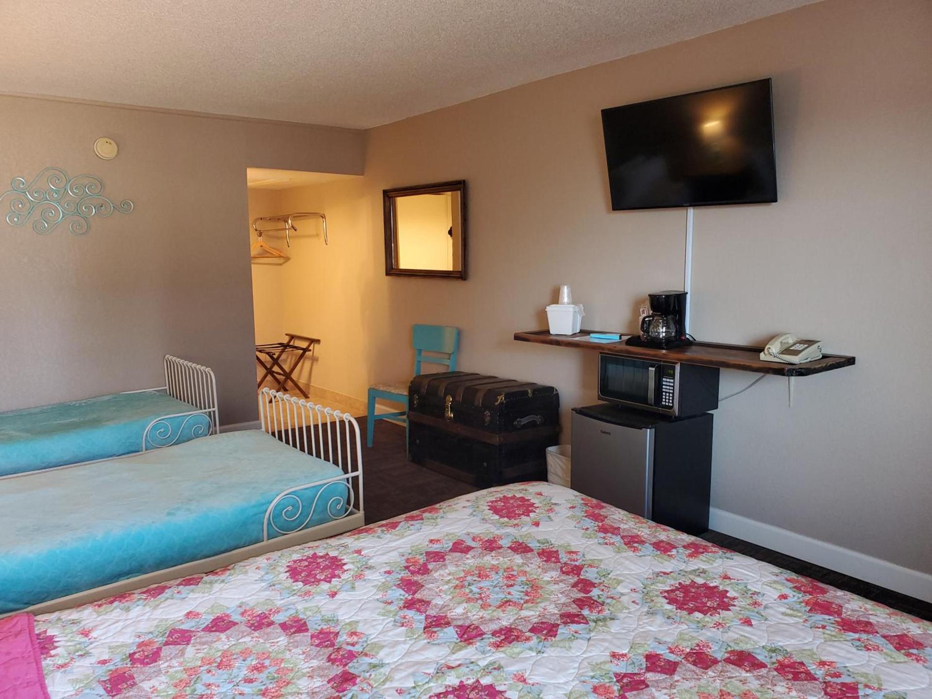 Kansas Country Inn photo 13