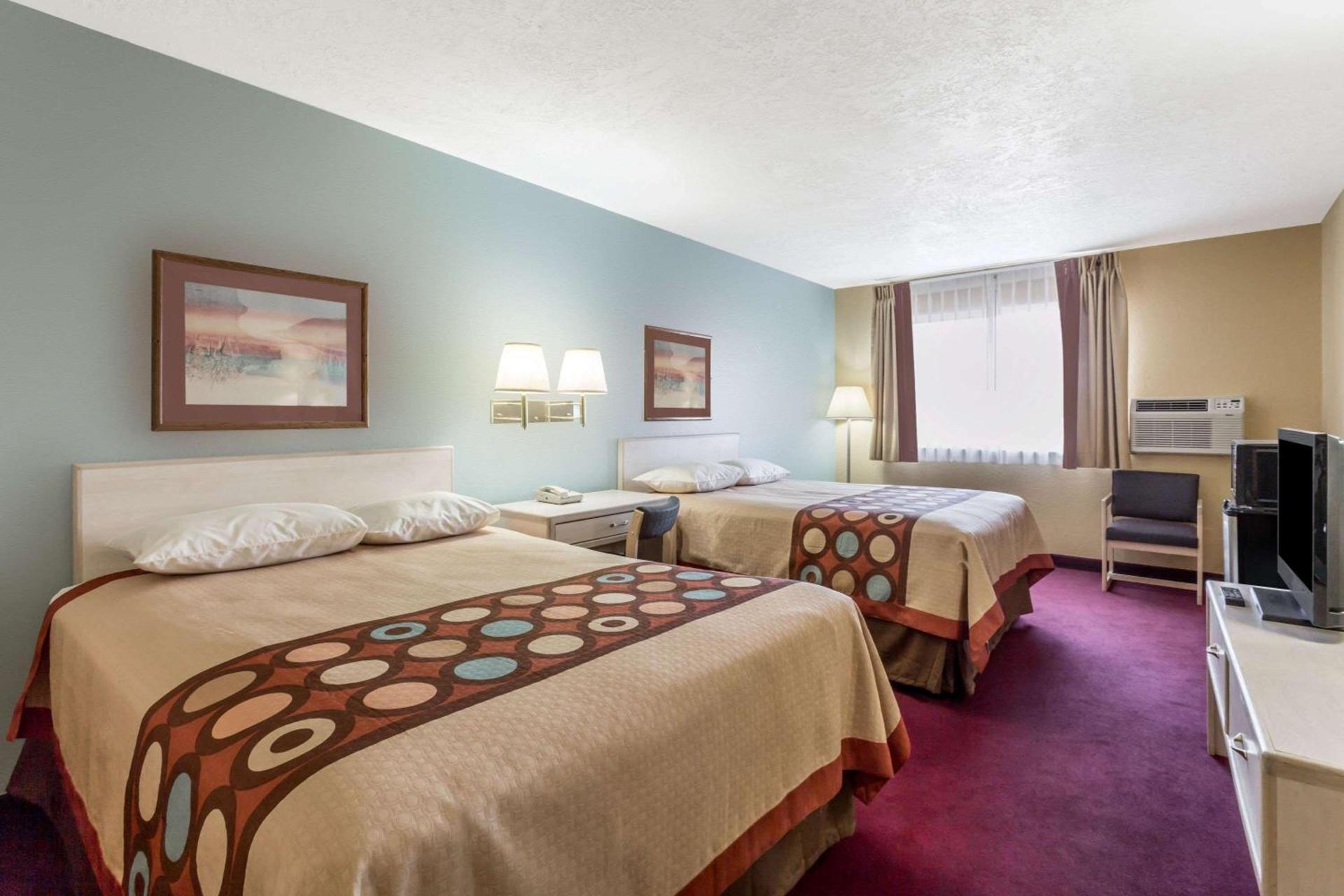 Super 8 by Wyndham Nephi photo 18