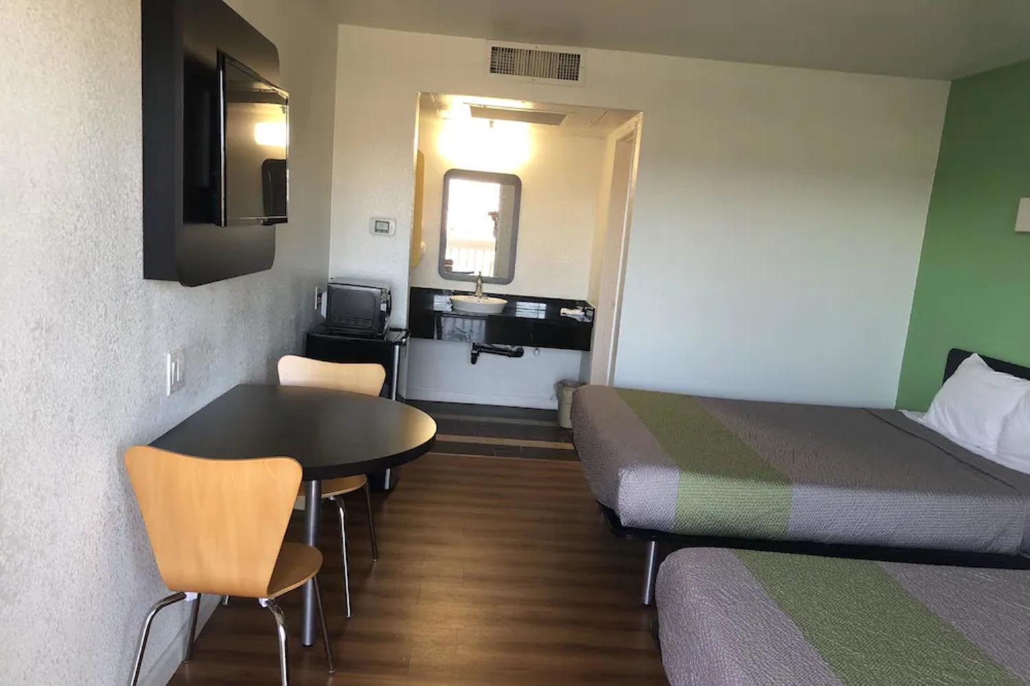 Motel 6-Barstow, CA photo 9