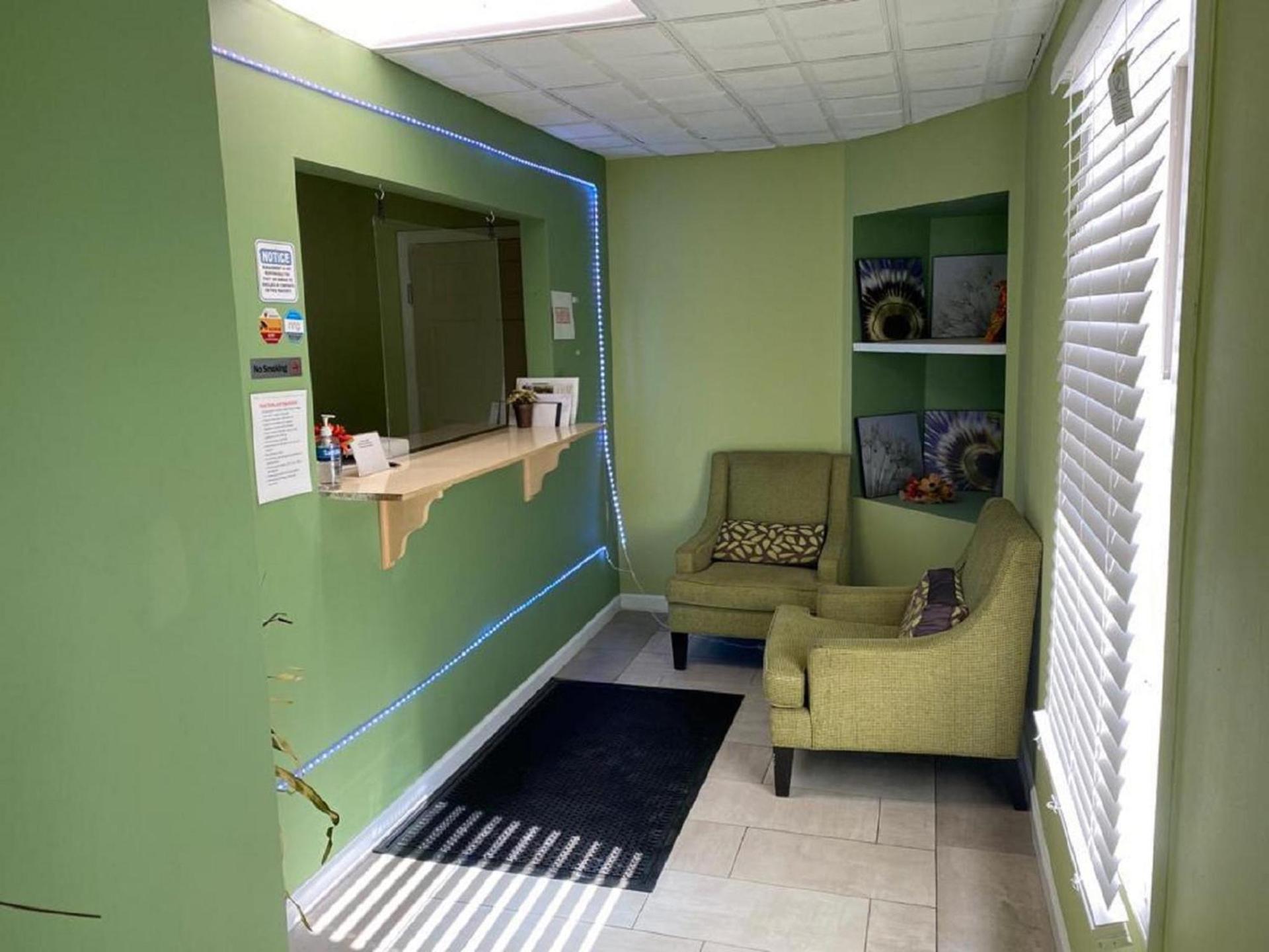 Budget Inn Express photo 3