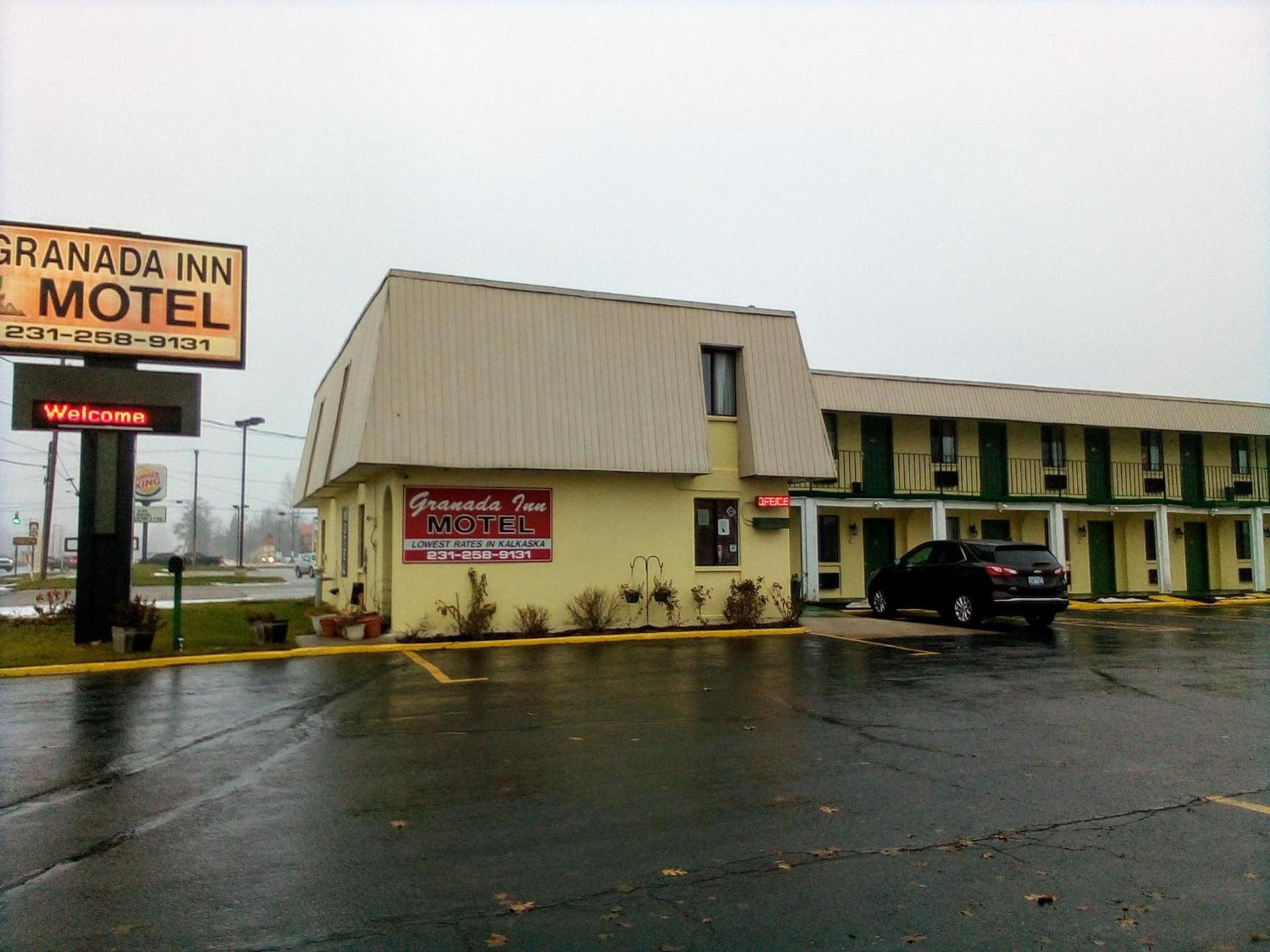 Granada Inn Motel - Kalkaska photo 39