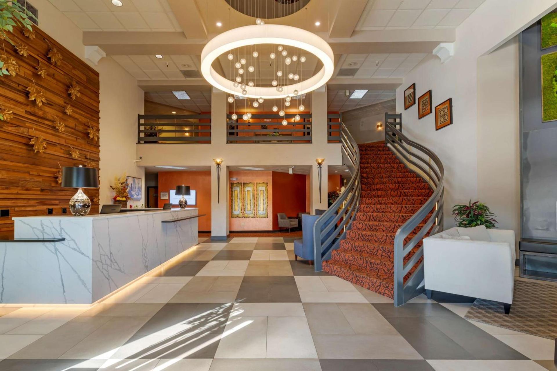 Best Western Plus Mill Creek Inn photo 2