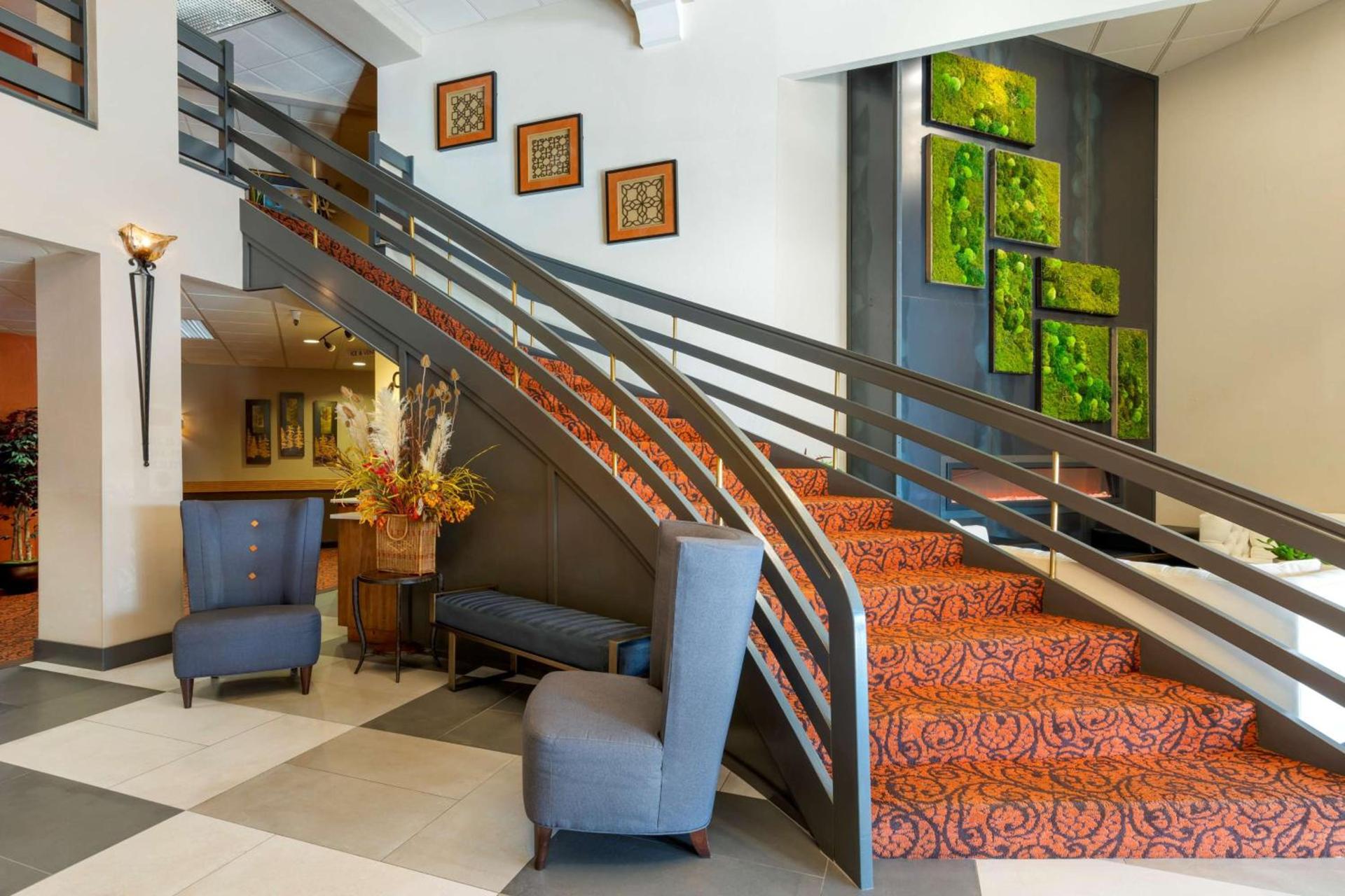 Best Western Plus Mill Creek Inn photo 6