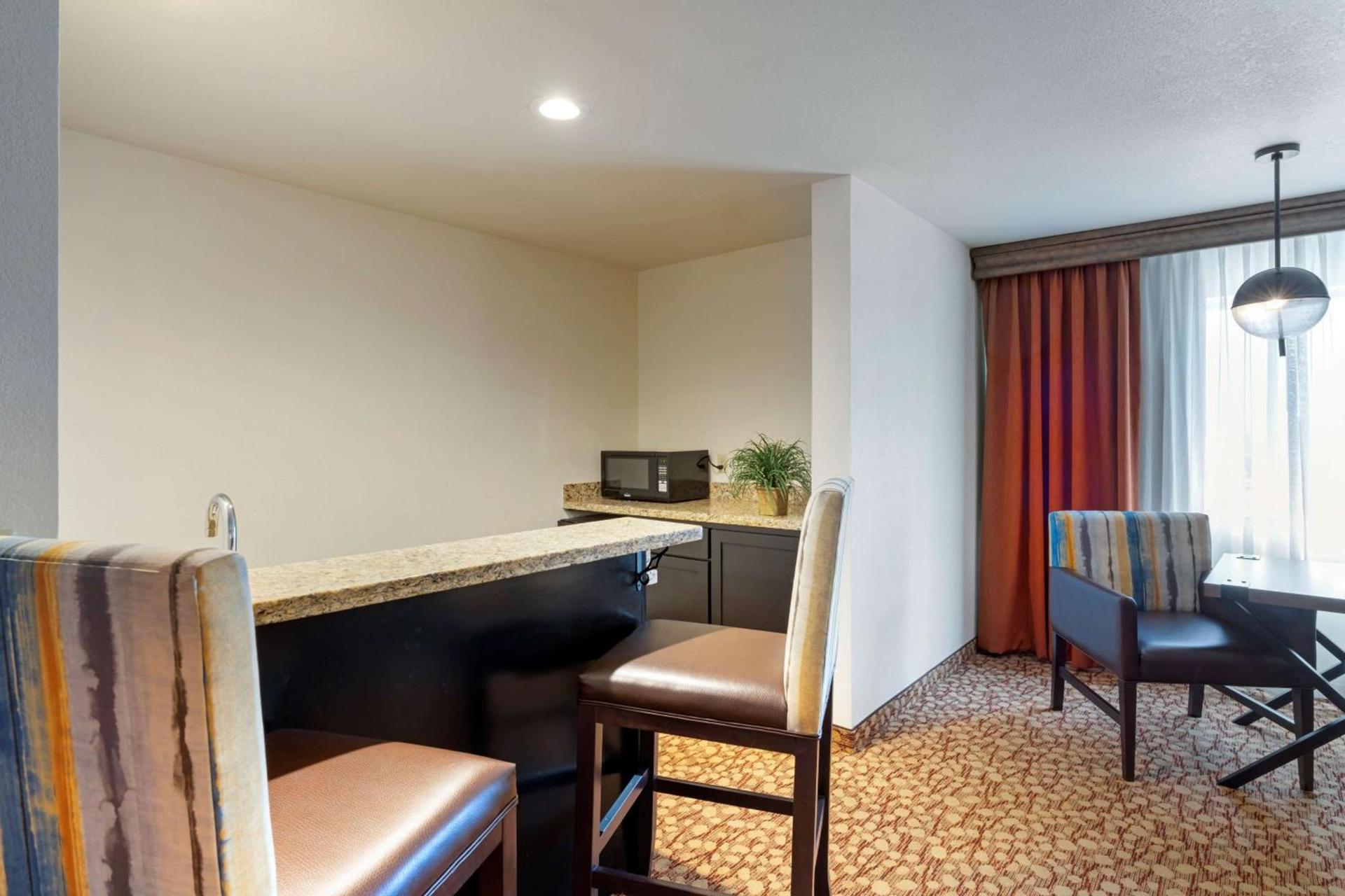 Best Western Plus Mill Creek Inn photo 10