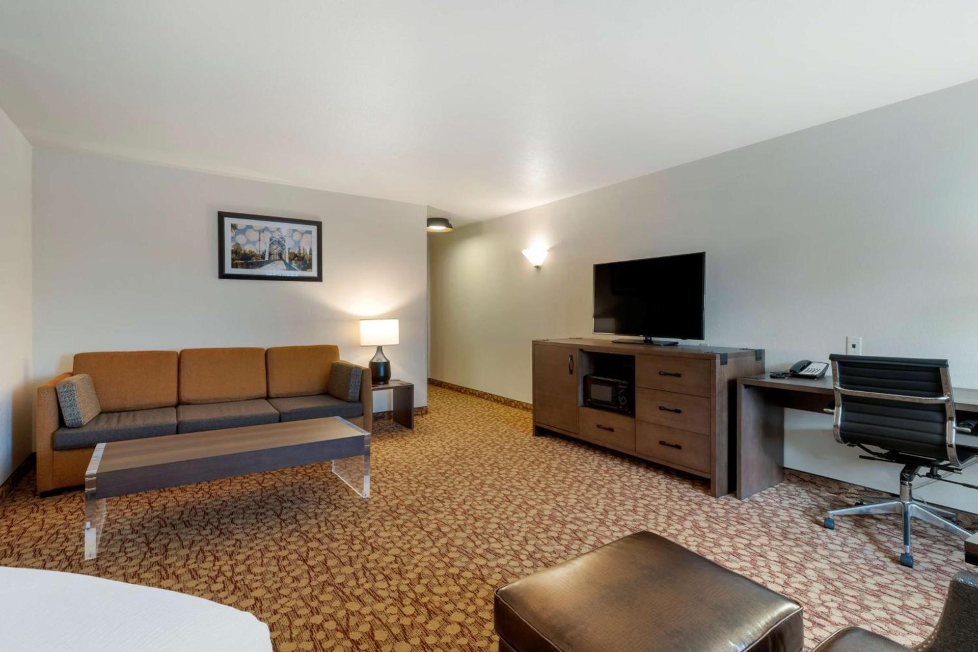 Best Western Plus Mill Creek Inn photo 13