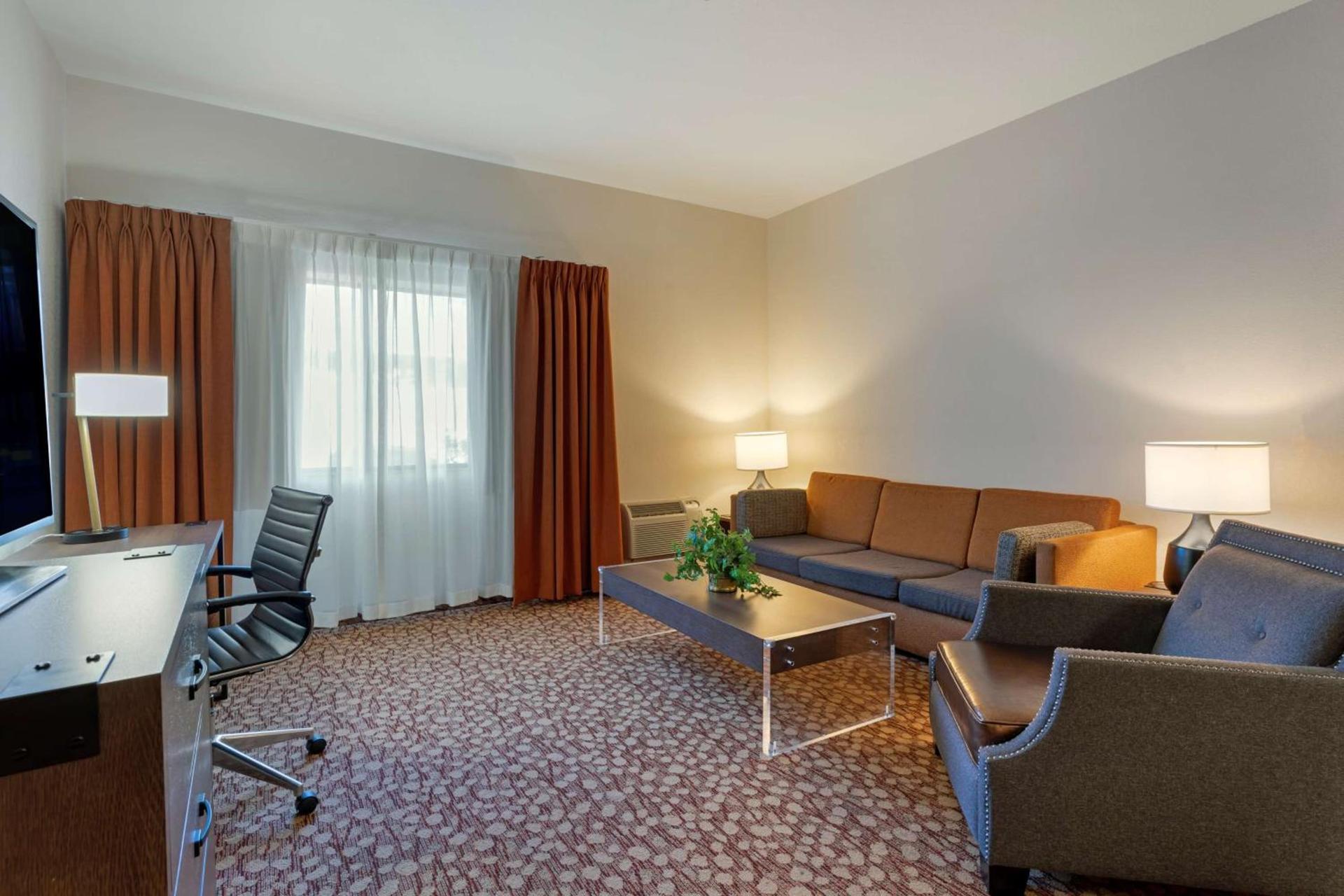 Best Western Plus Mill Creek Inn photo 18