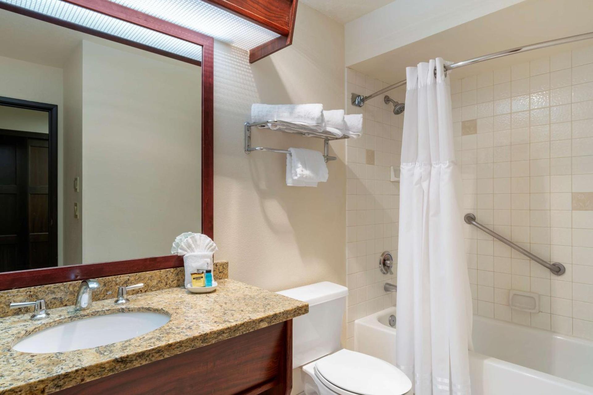 Best Western Plus Mill Creek Inn photo 28
