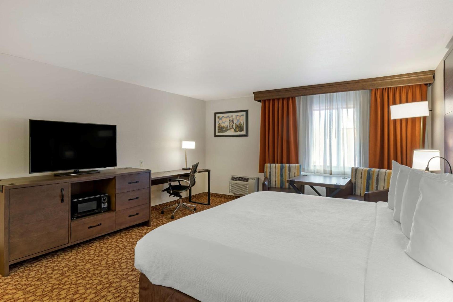 Best Western Plus Mill Creek Inn photo 35