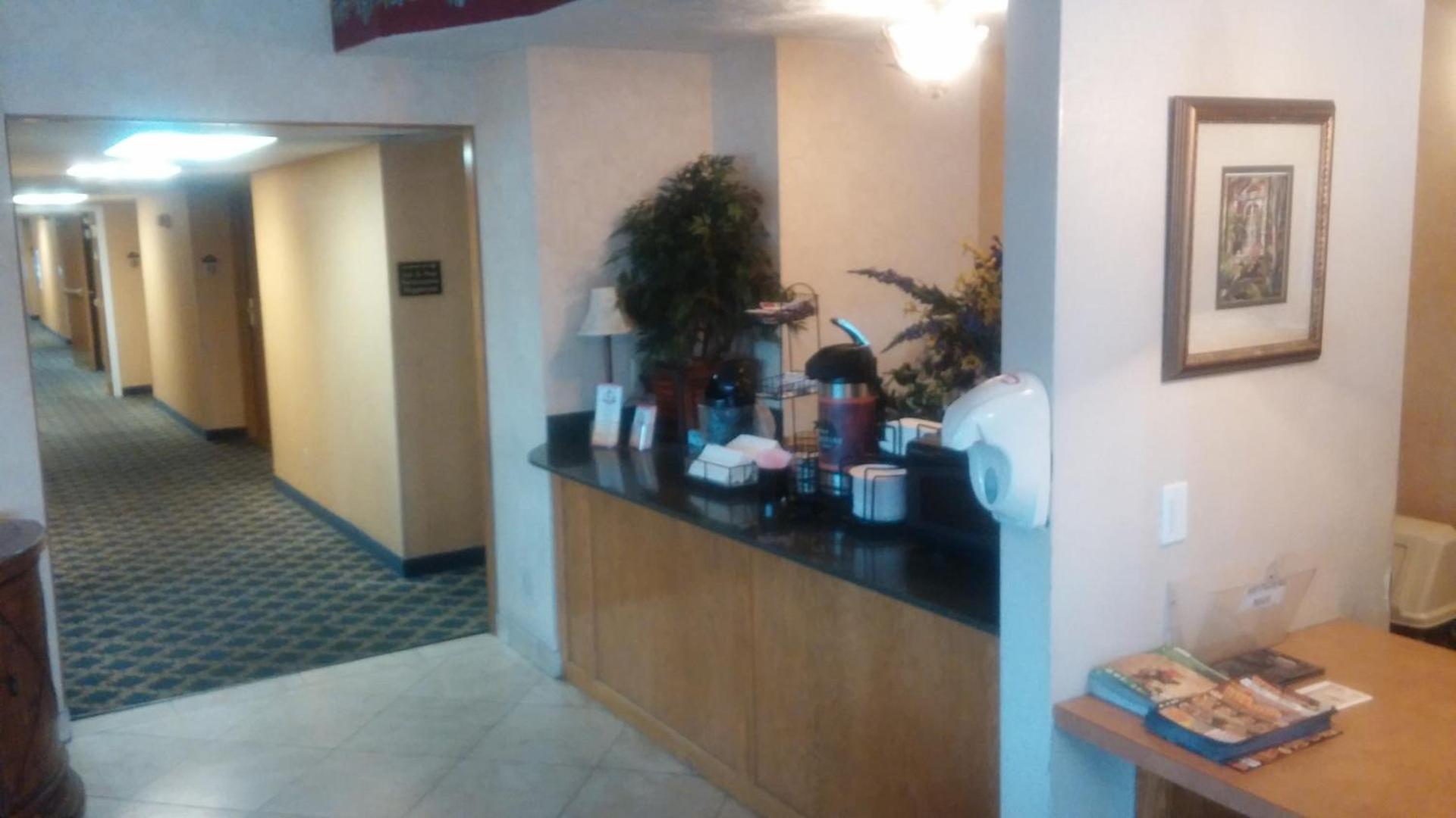Sunrise Inn photo 75