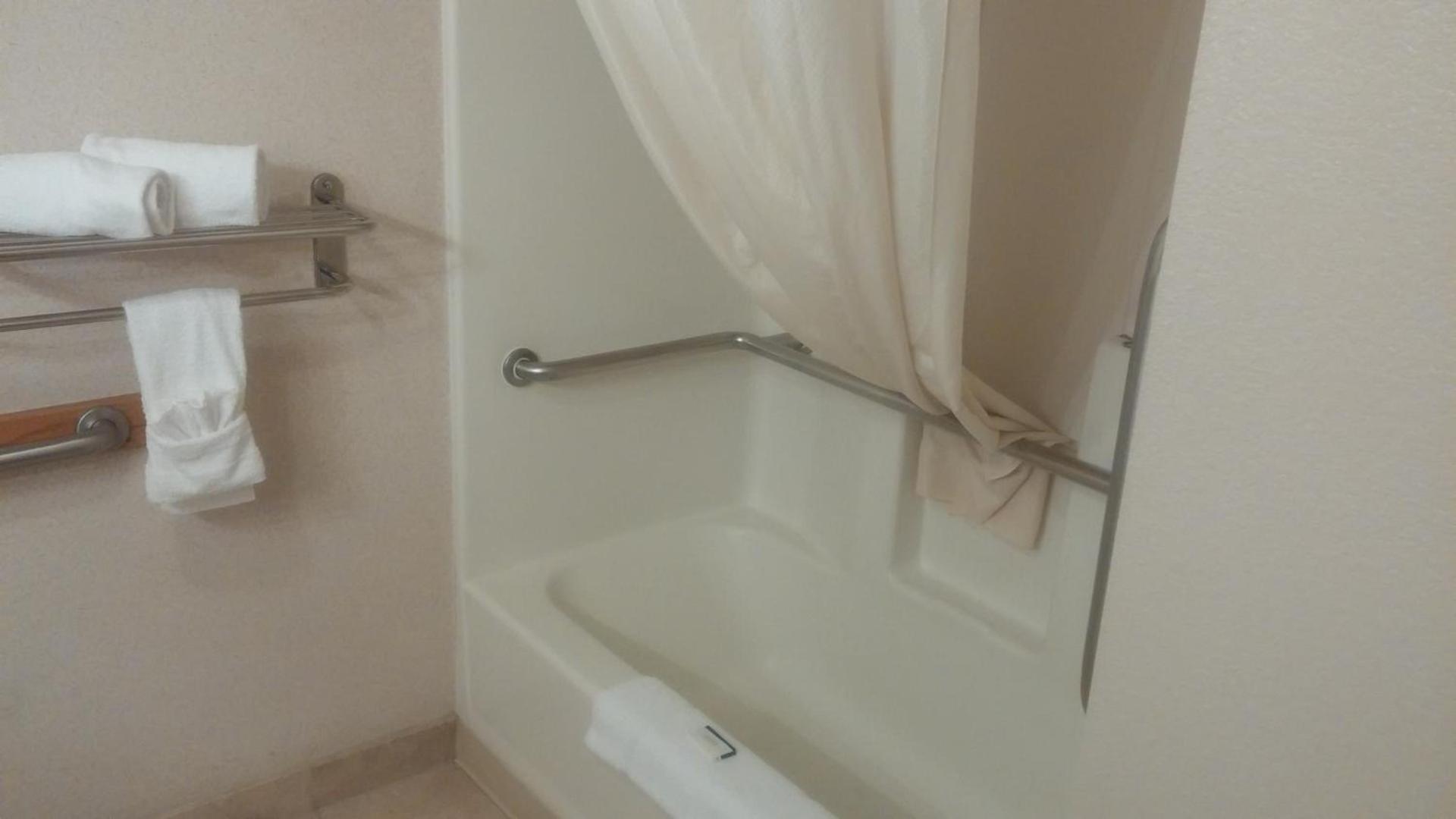 Sunrise Inn photo 82