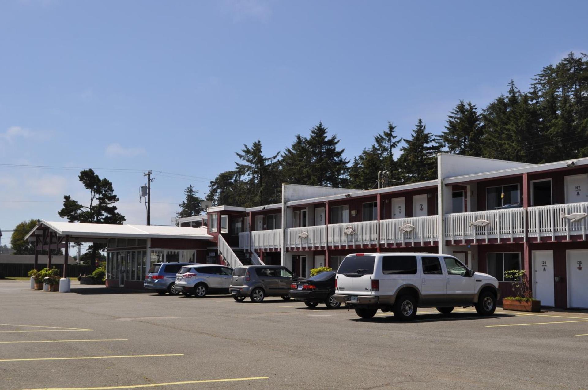Captain John's Motel photo 23