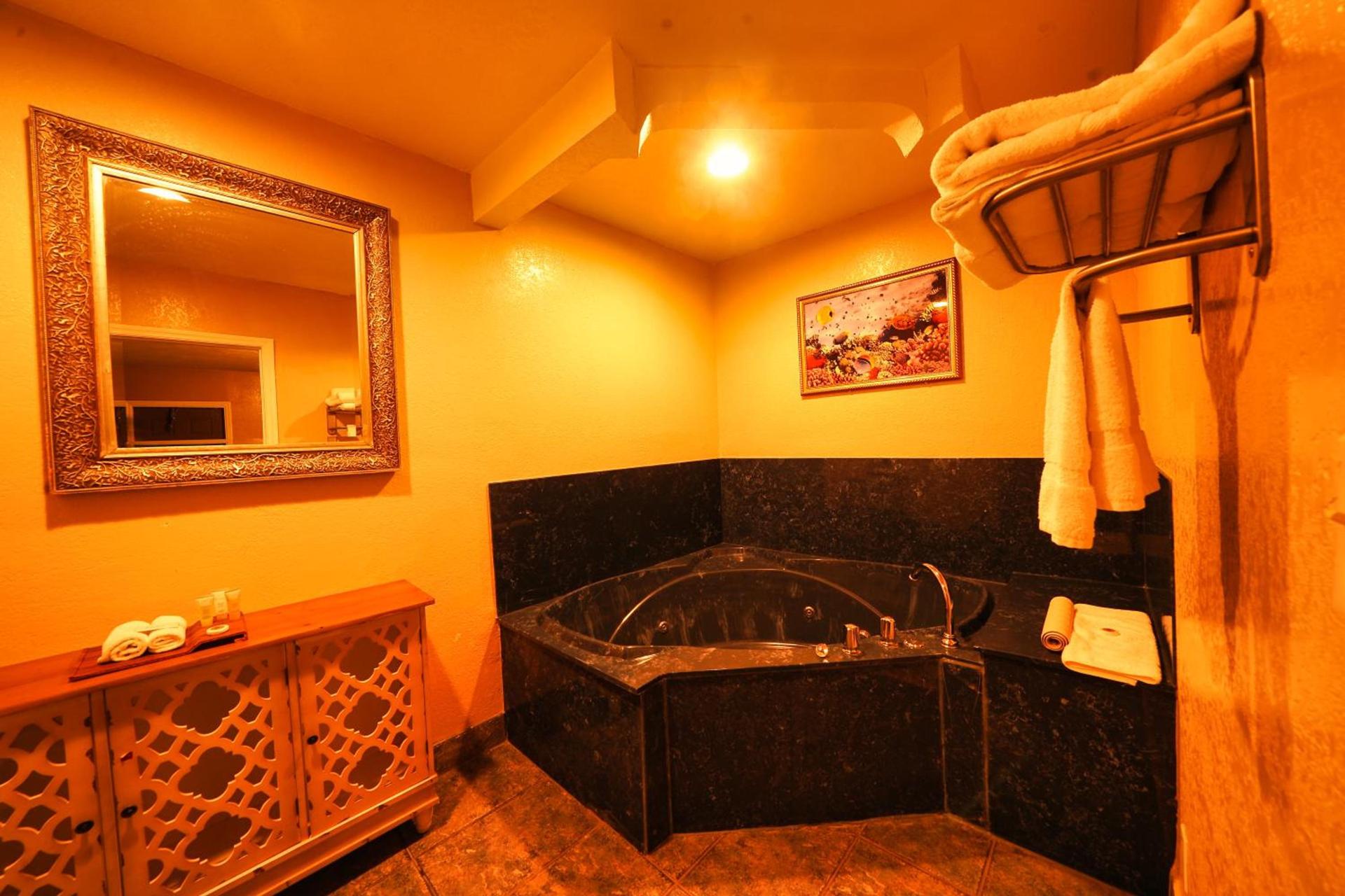 Sandals Inn photo 34