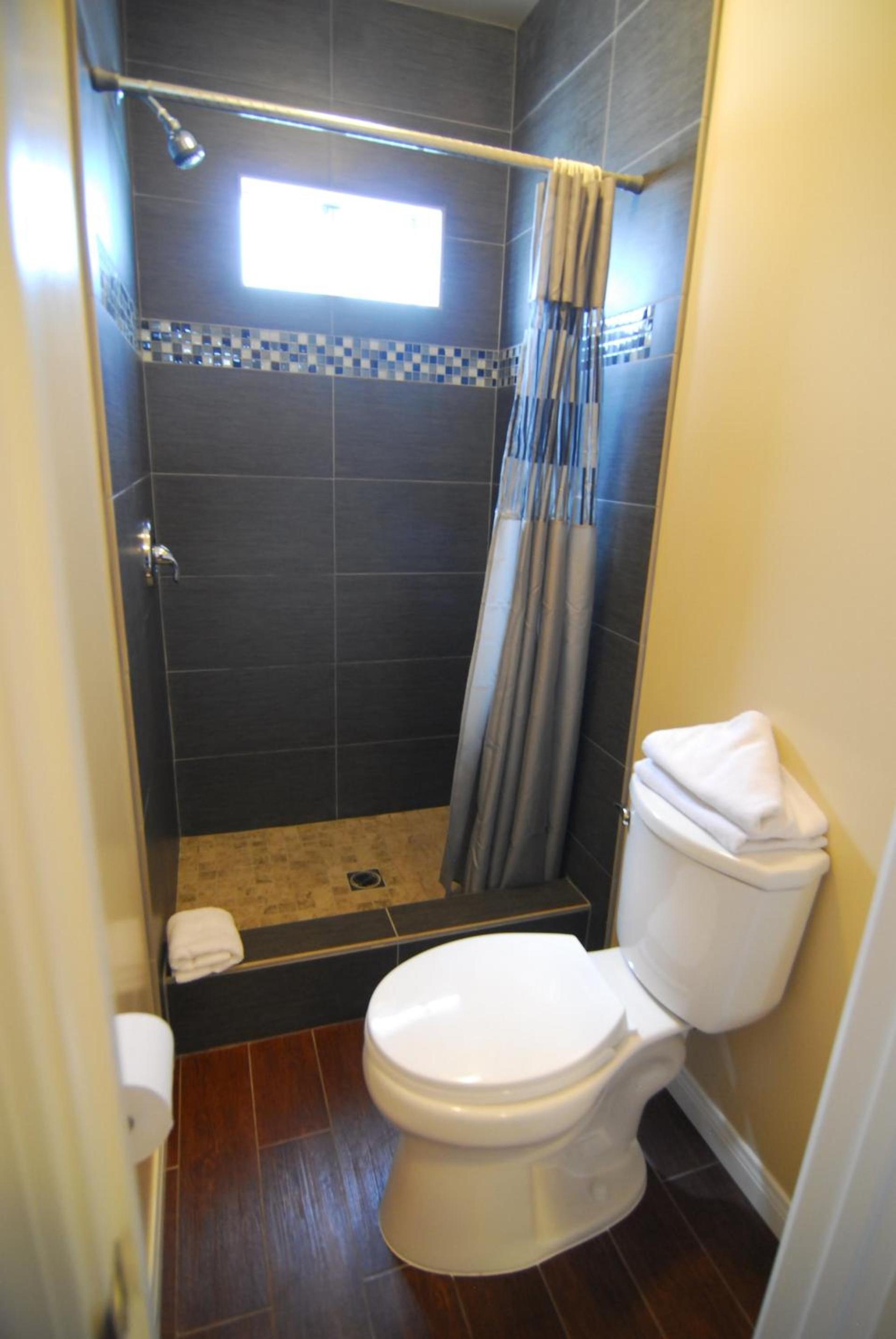 Studio City Inn - Near Universal Studios Hollywood photo 11