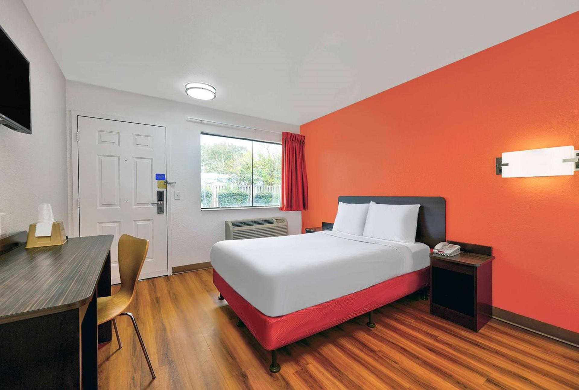 Motel 6-Columbus, GA photo 9