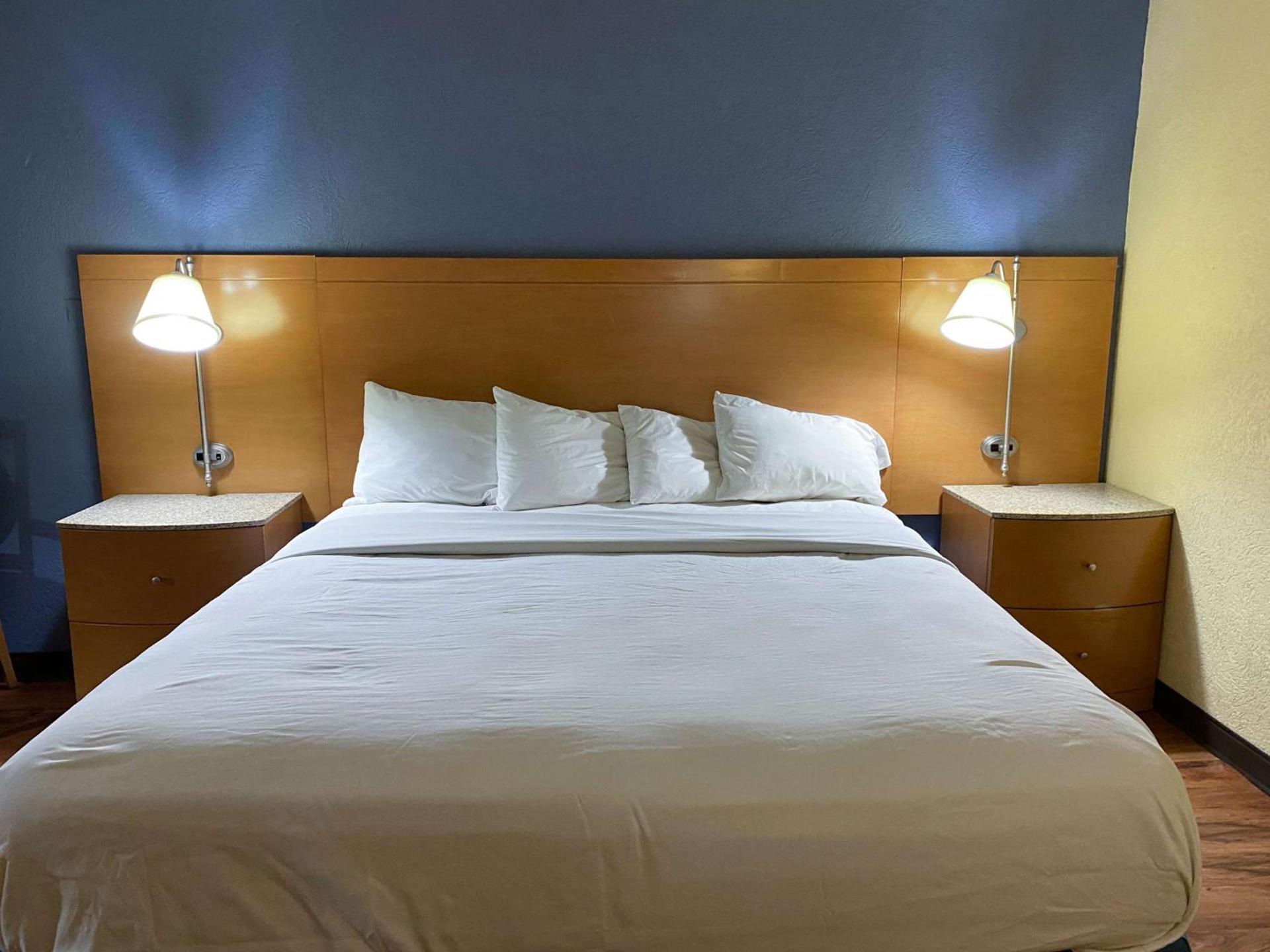 Studio 6 Extended Stay - Savannah, GA - Gateway & I-95 photo 6